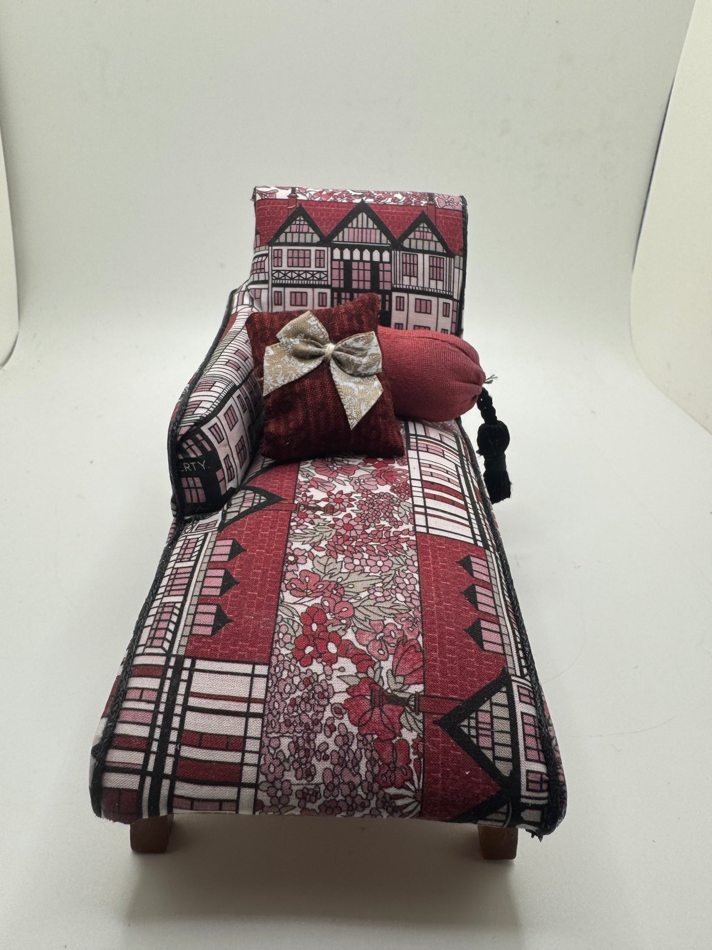 1/12 Chaise - Liberty Red fabric