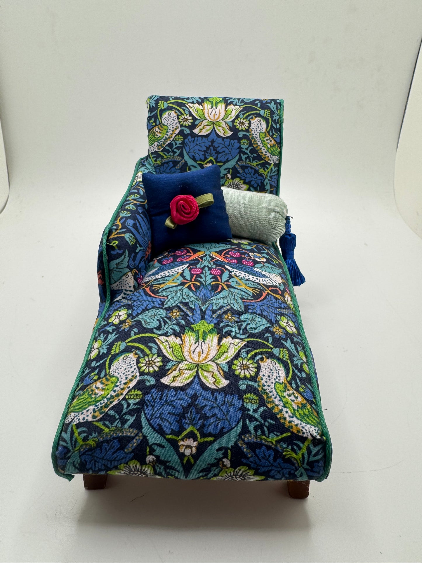 1/12th Chaise - William Morris Fabric