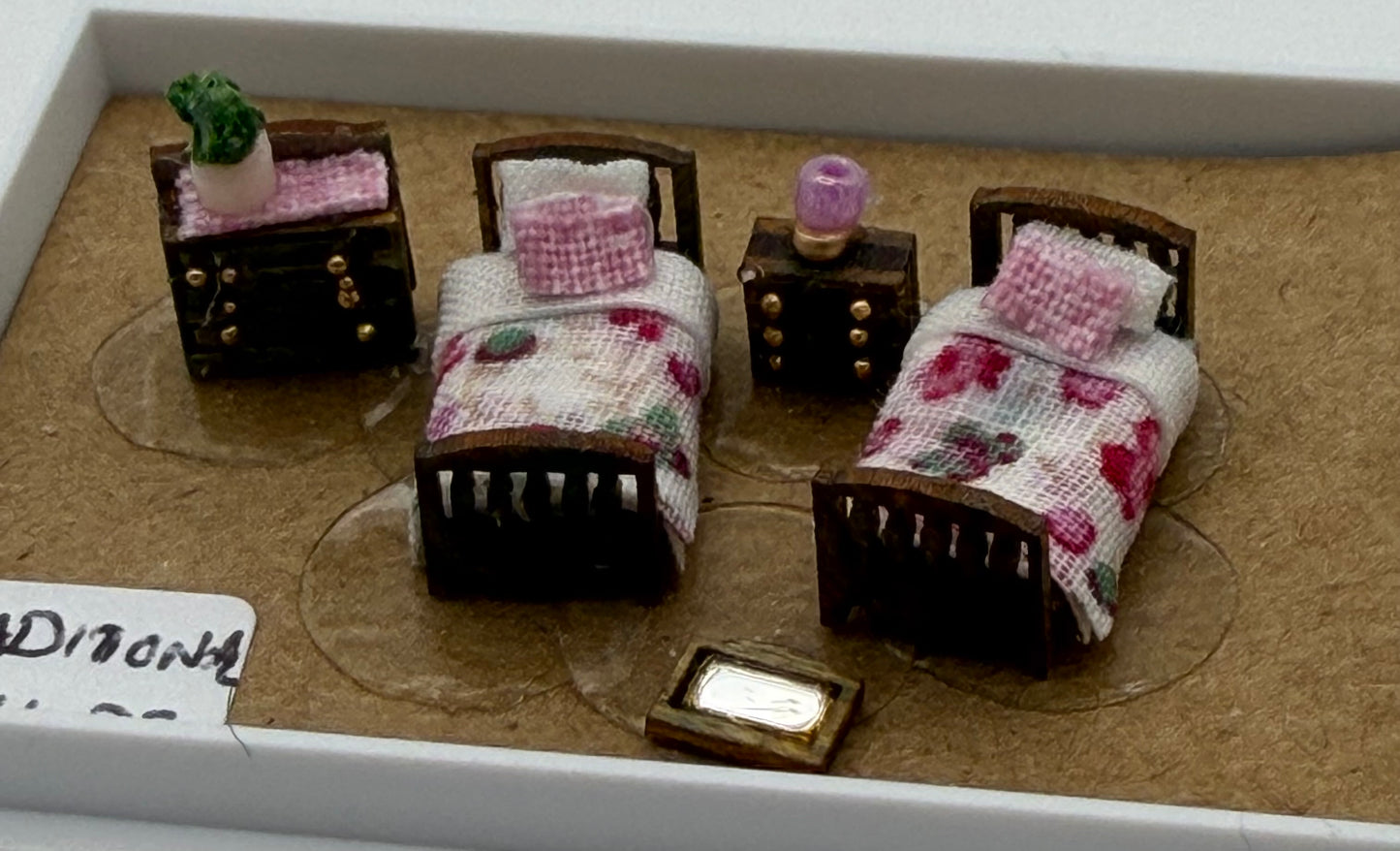 1/144th Traditional Childs Room set