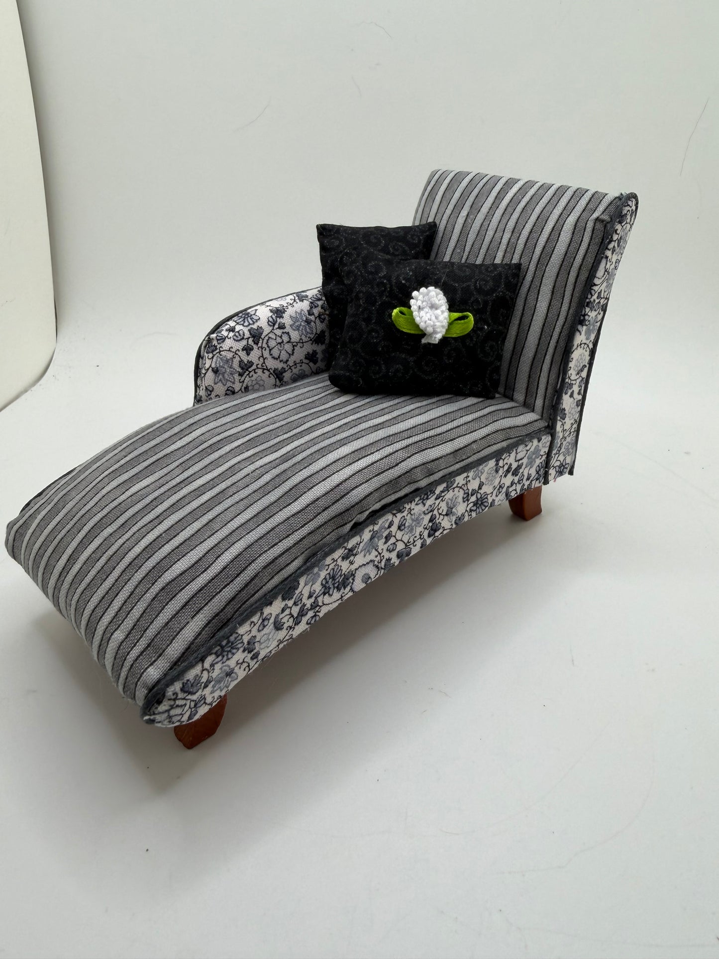 1/12th Chaise - Grey, White and Black