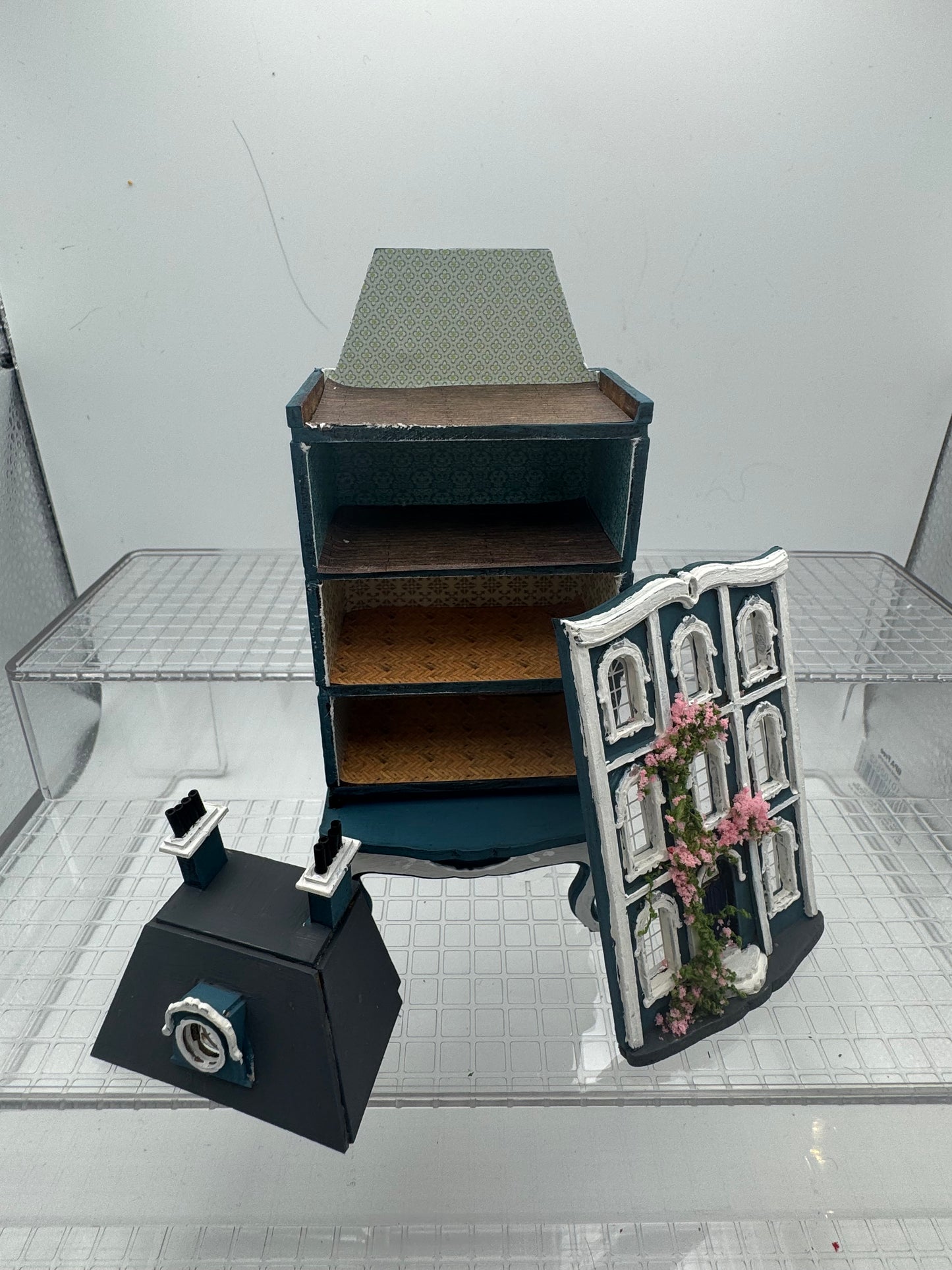 1/144th Tall House - pink rose