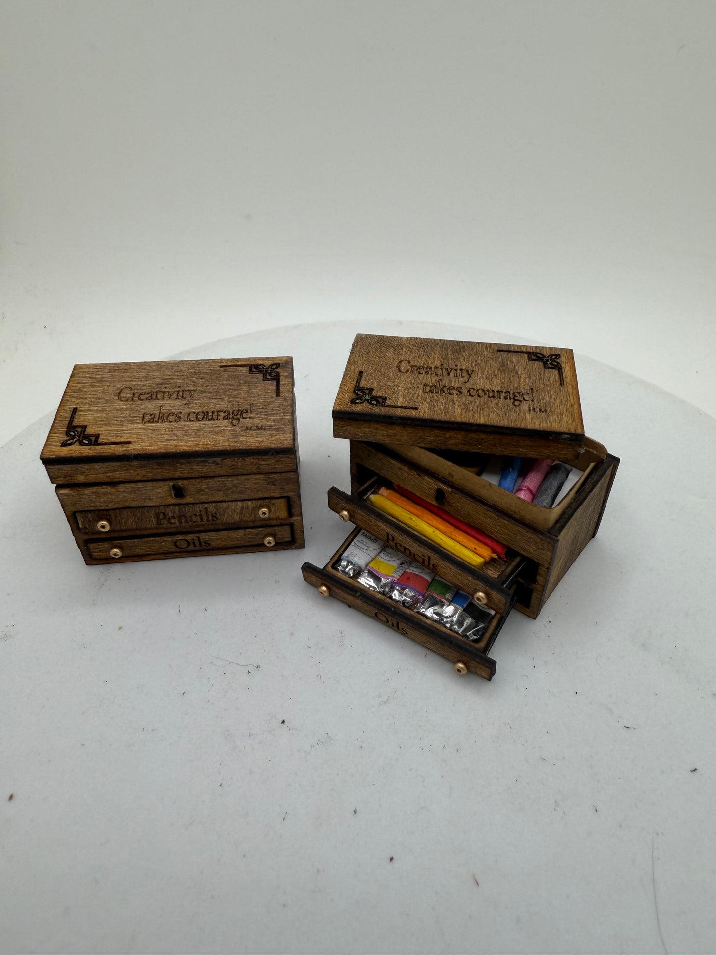 1/12th Wooden Artist / Art Lidded Box