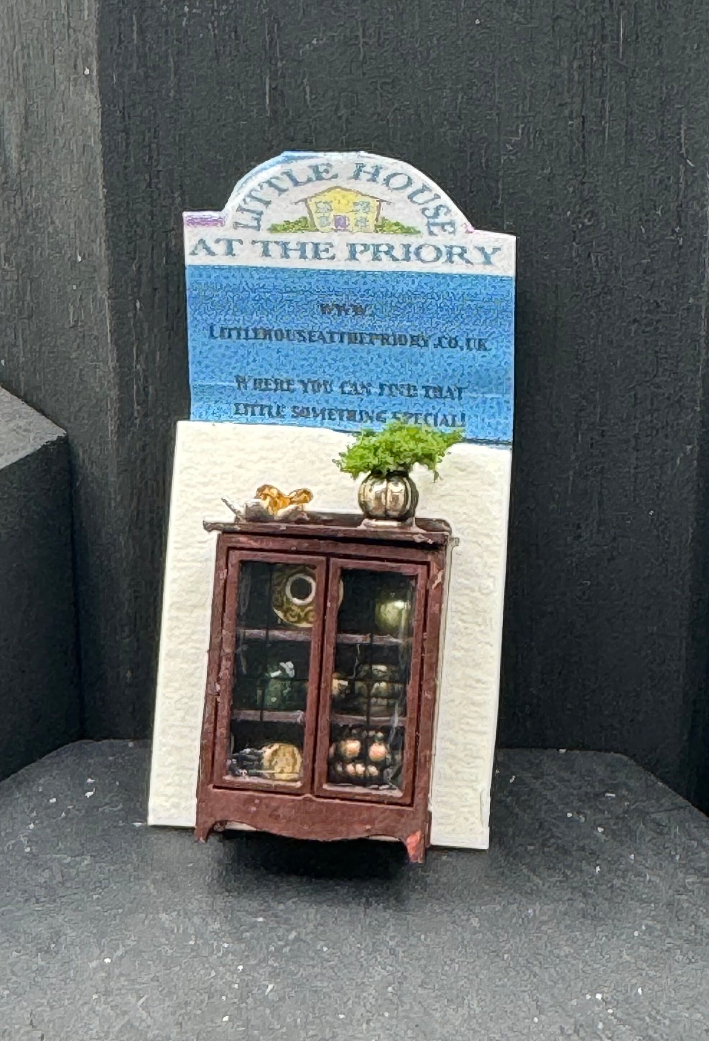 1/48th Curio Cabinet