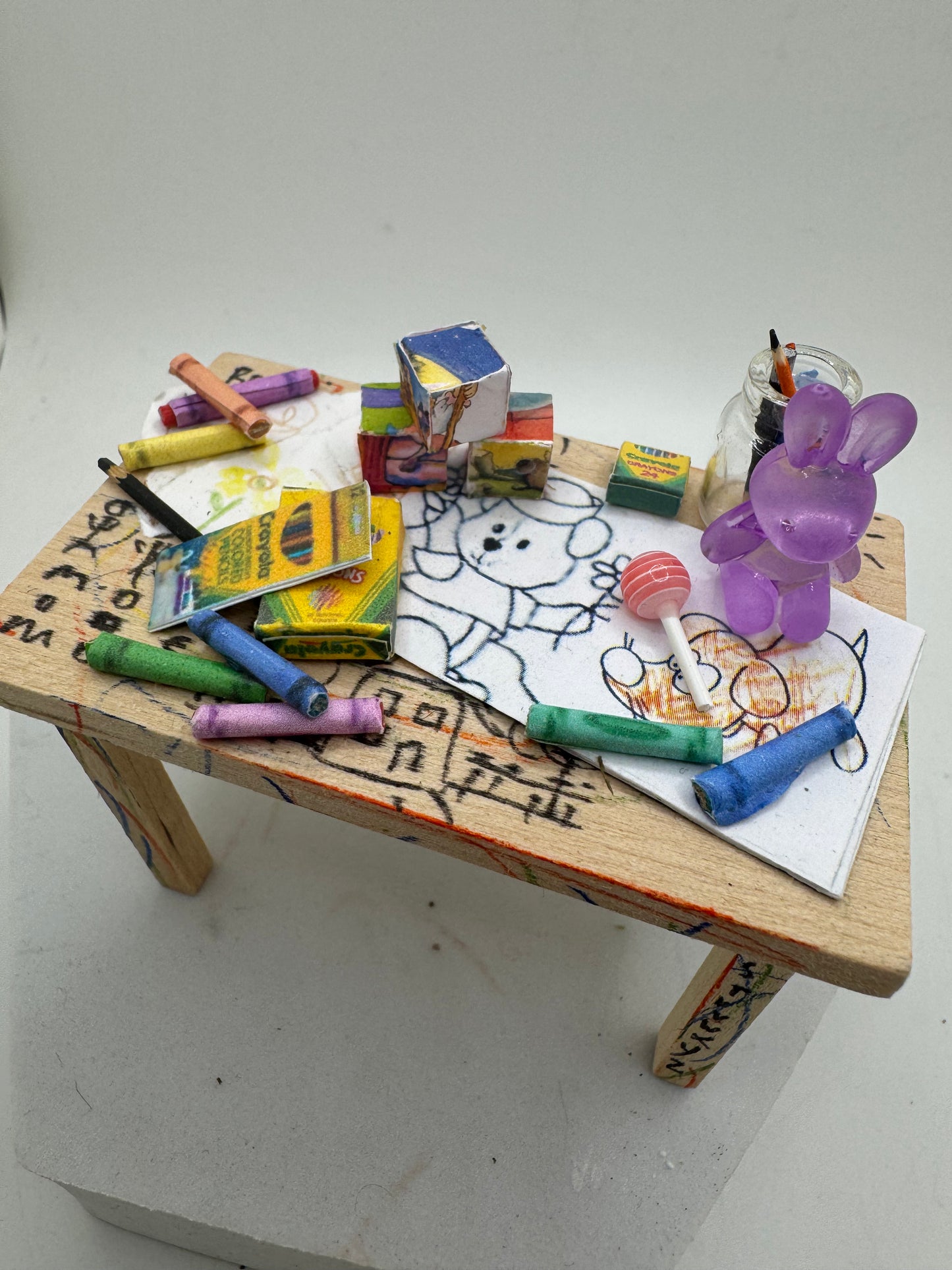 Dolls House Miniatures - 1/12th children’s art / drawing Table