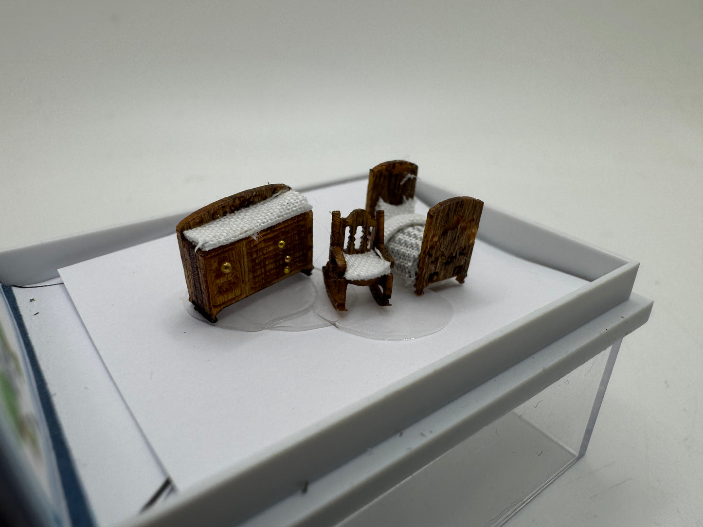 1/144th Victorian Nursery Room set