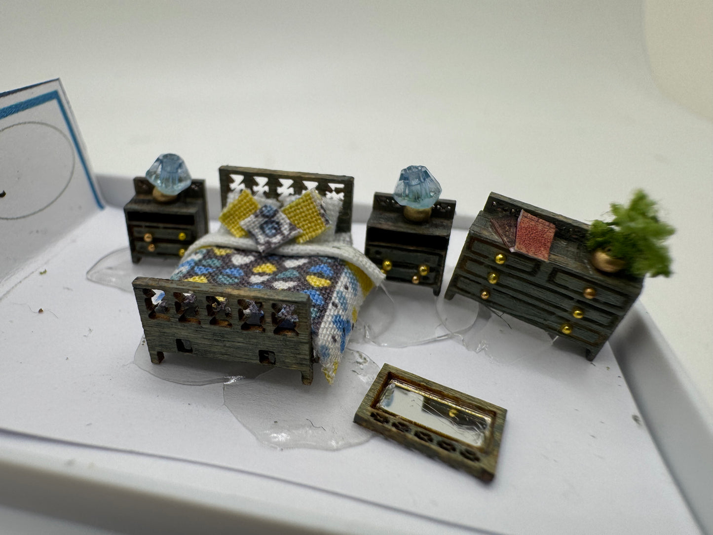 1/144th Modern Bedroom set