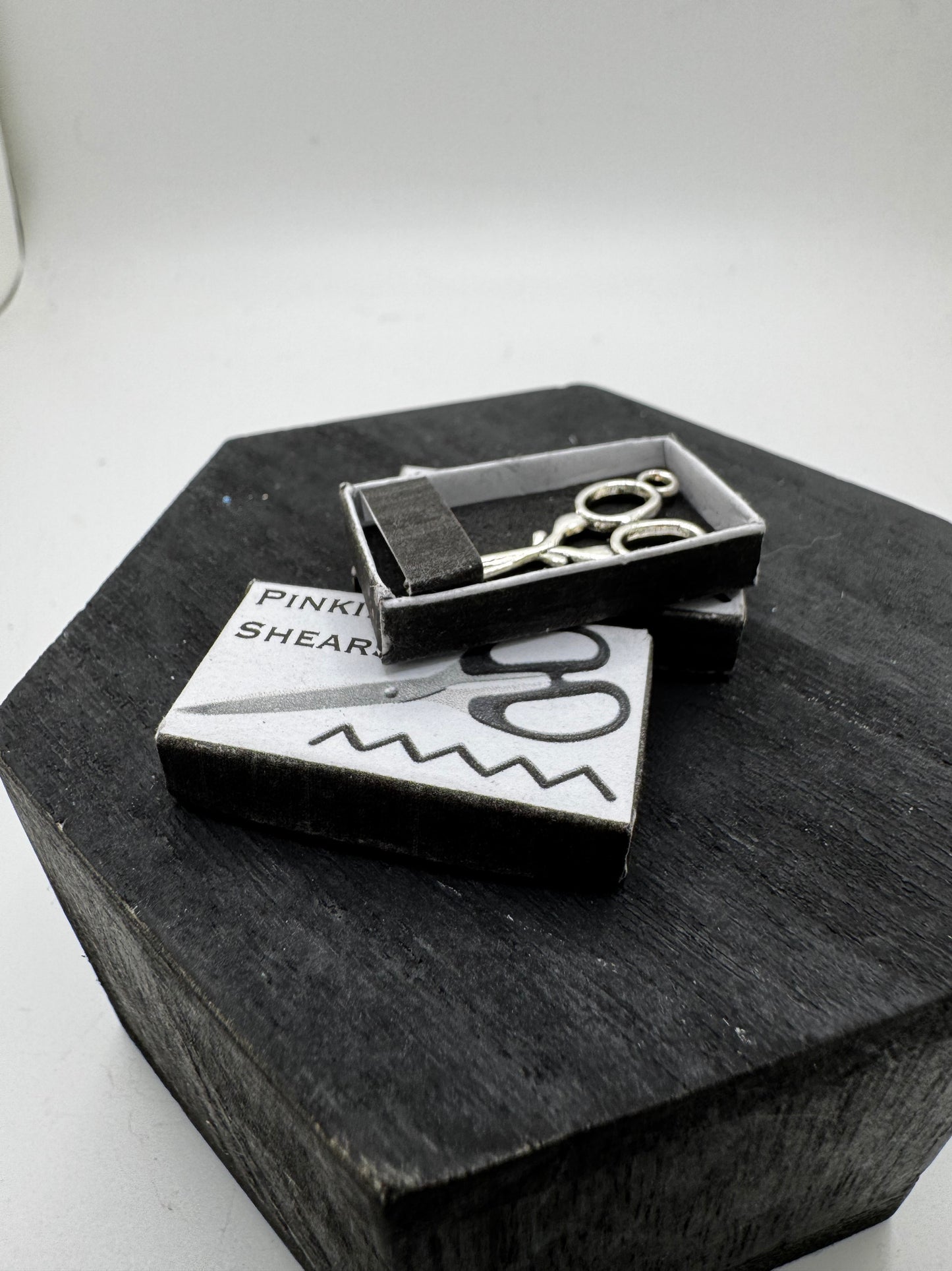 1/12th Scissor Box x1