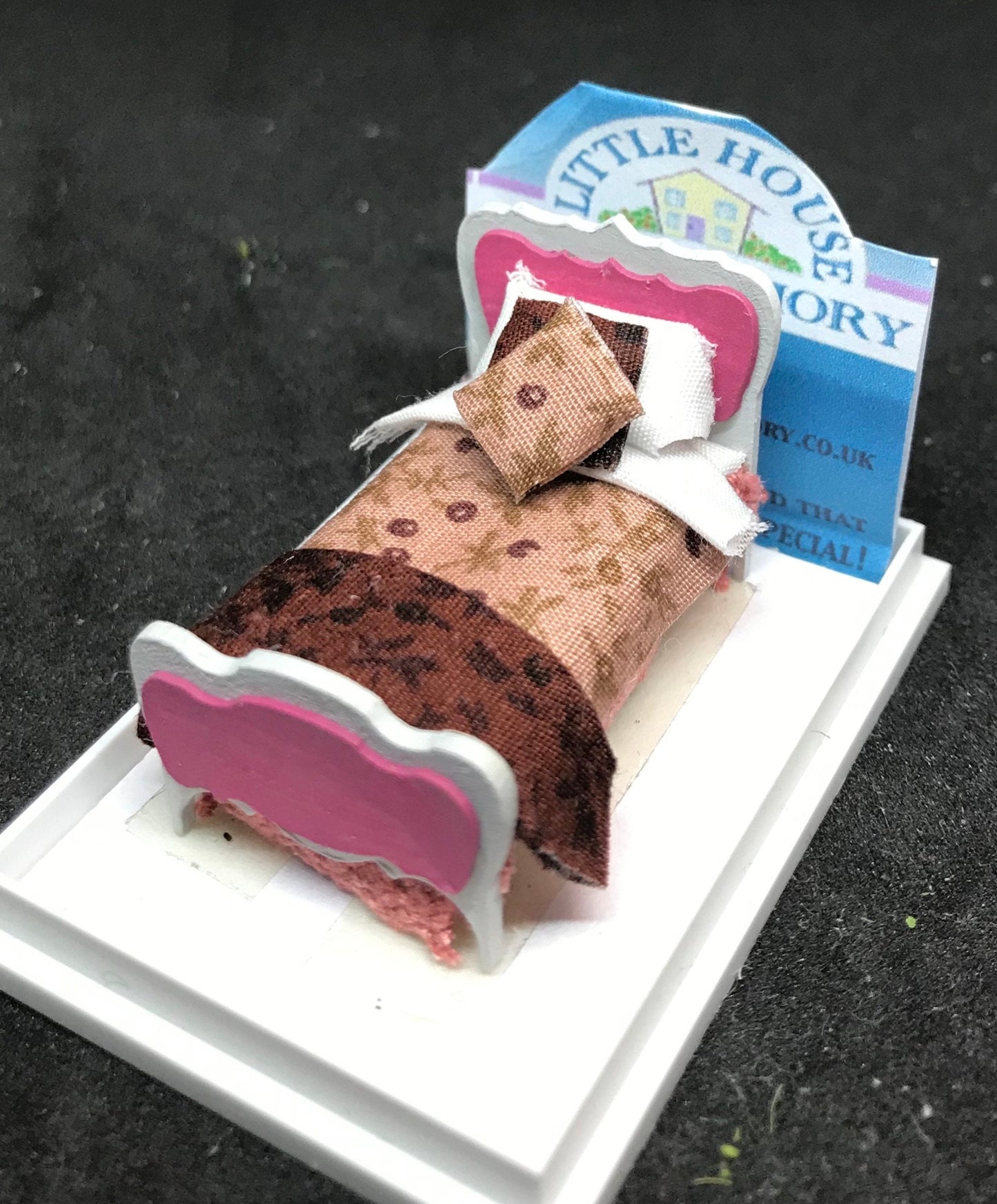 Dolls House Miniatures ( 1/48th - 1:48th - 1/4" - Quarter Inch ) - Hand Made - Single Bed - KATE -