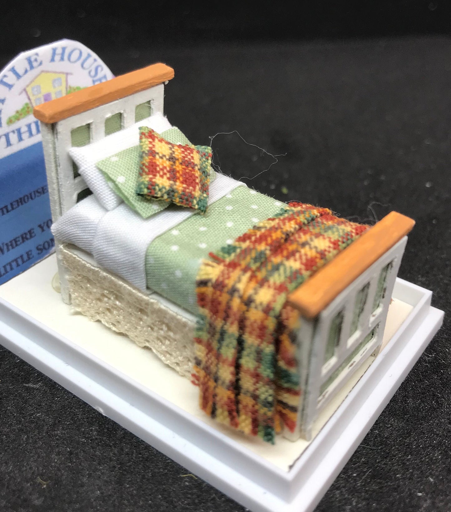 Dolls House Miniatures ( 1/48th - 1:48 - 1/4" - Quarter Inch Scale ) - Hand Made - Single Bed - HELENA -