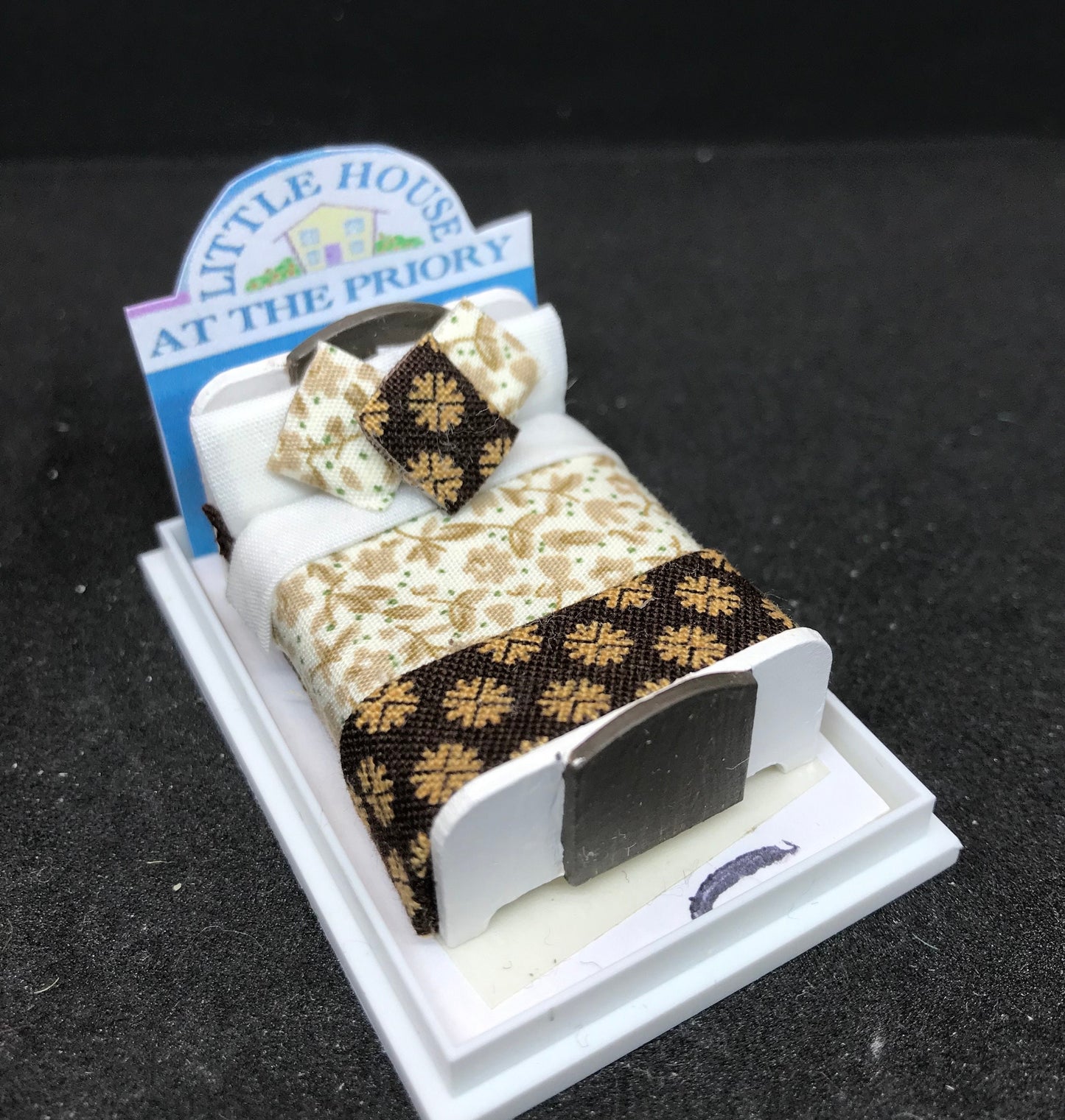 Dolls House Miniatures ( 1/48th - 1:48th - 1/4" - Quarter Inch ) - Hand Made Double Bed - CAROL