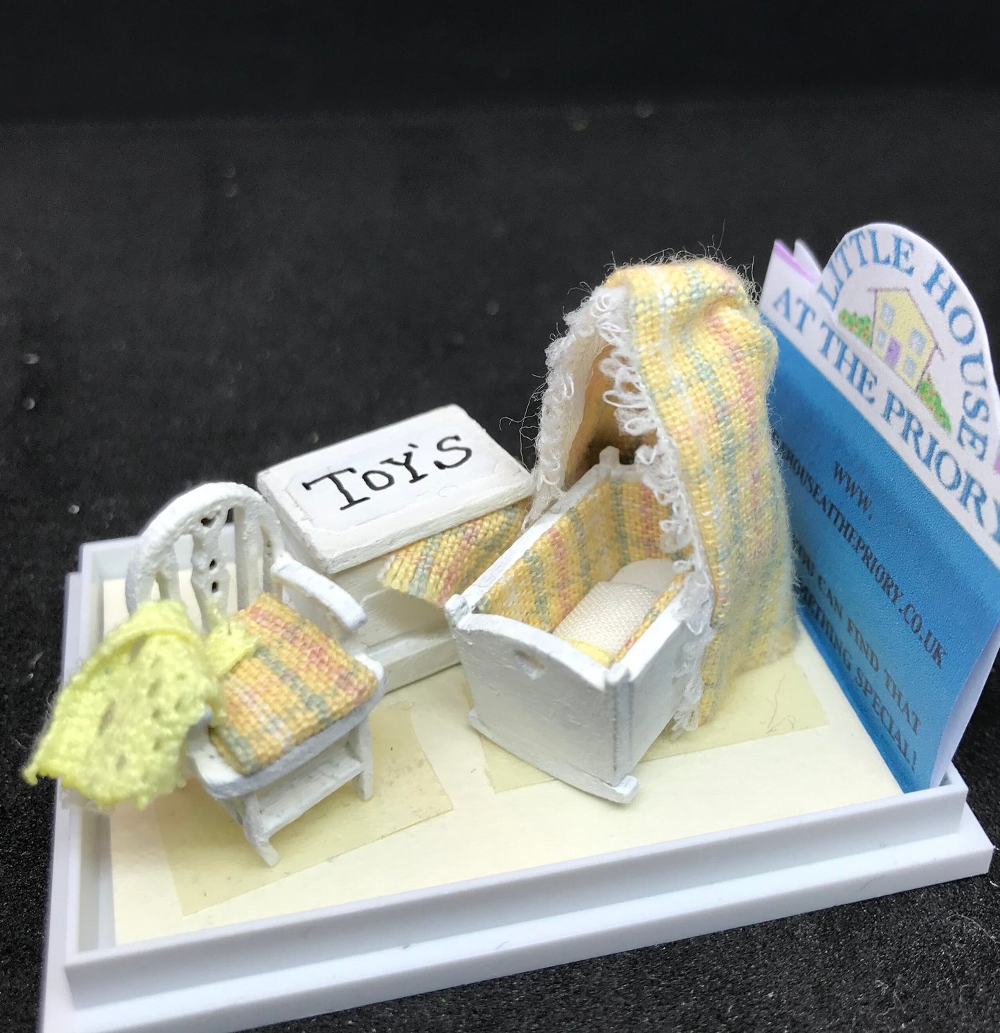 Dolls House Miniatures ( 1/48th - 1:48 - 1/4" - Quarter Inch Scale ) - Hand Made COT SET - YELLOW