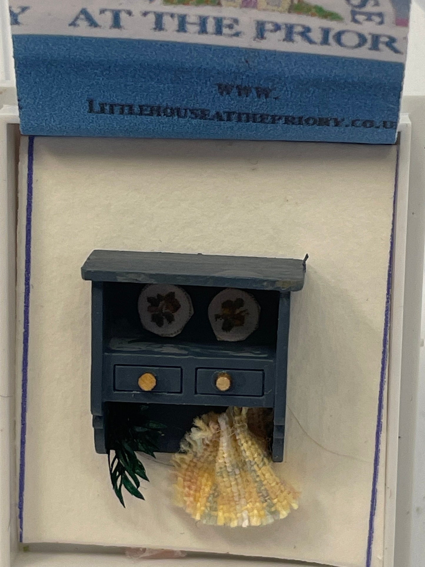 Dolls House 1/48th - Kitchen Wall Shelf