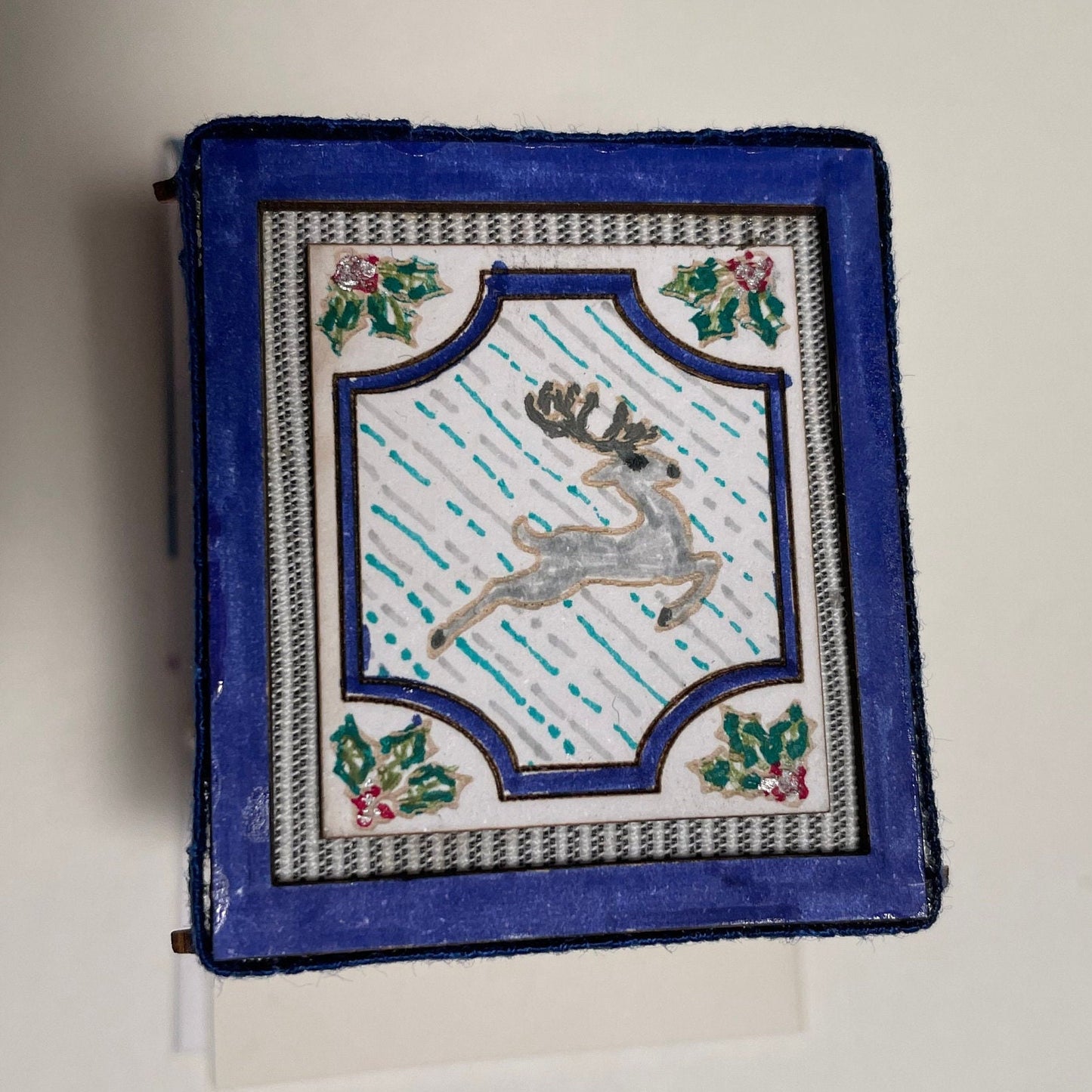 Dolls House Miniatures ( 1/48th - 1:48 - 1/4" - Quarter Inch Scale ) - 4 Poster Bed - FROSTY (CHRISTMAS RANGE)