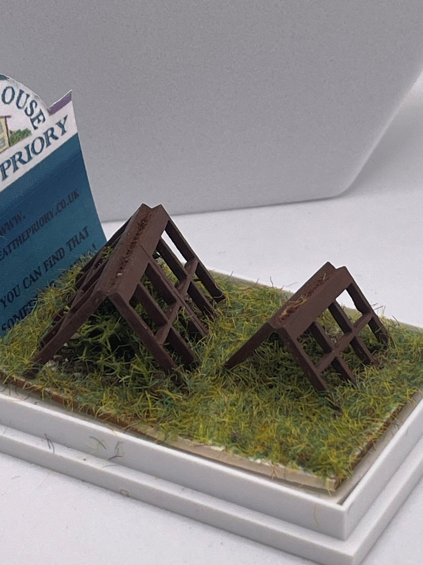 Dolls House Miniatures ( 1/48th - 1:48th - 1/4" - Quarter Inch Scale ) - Hand Made Garden Cloche Set -