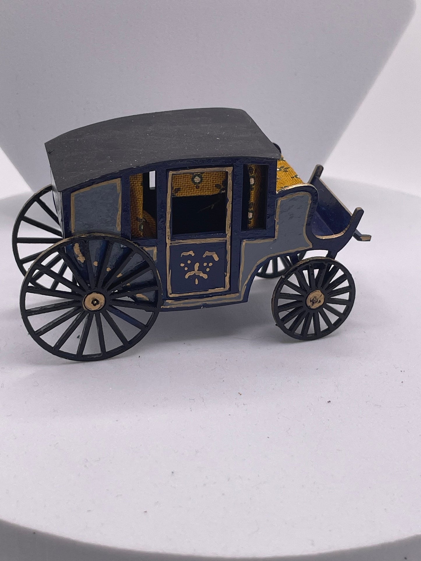 Dolls House Miniatures ( 1/48th - 1:48th - 1/4" - Quarter Inch Scale ) Hand Made - Carriage