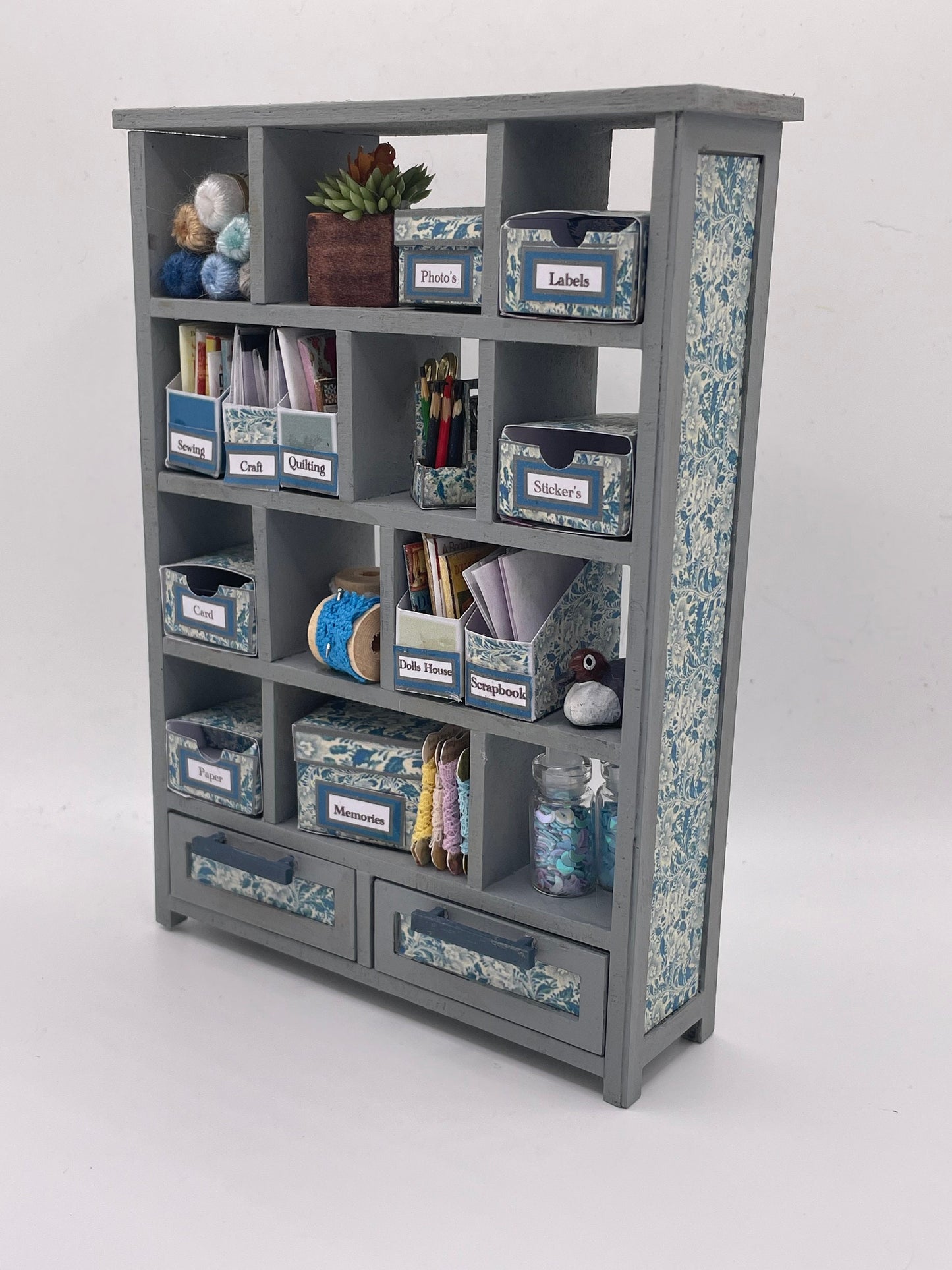 Dolls House Miniatures - 1/12th Craft Shelves / cupboard