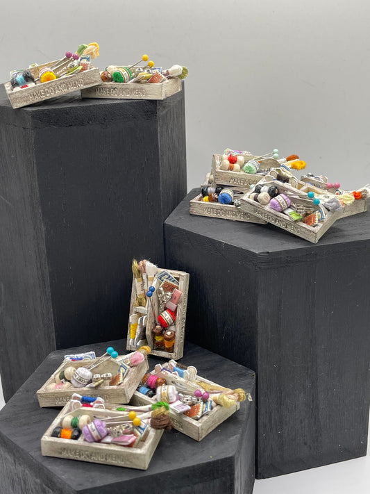 DOLLS HOUSE MINIATURES - make do and mend sewing box x1