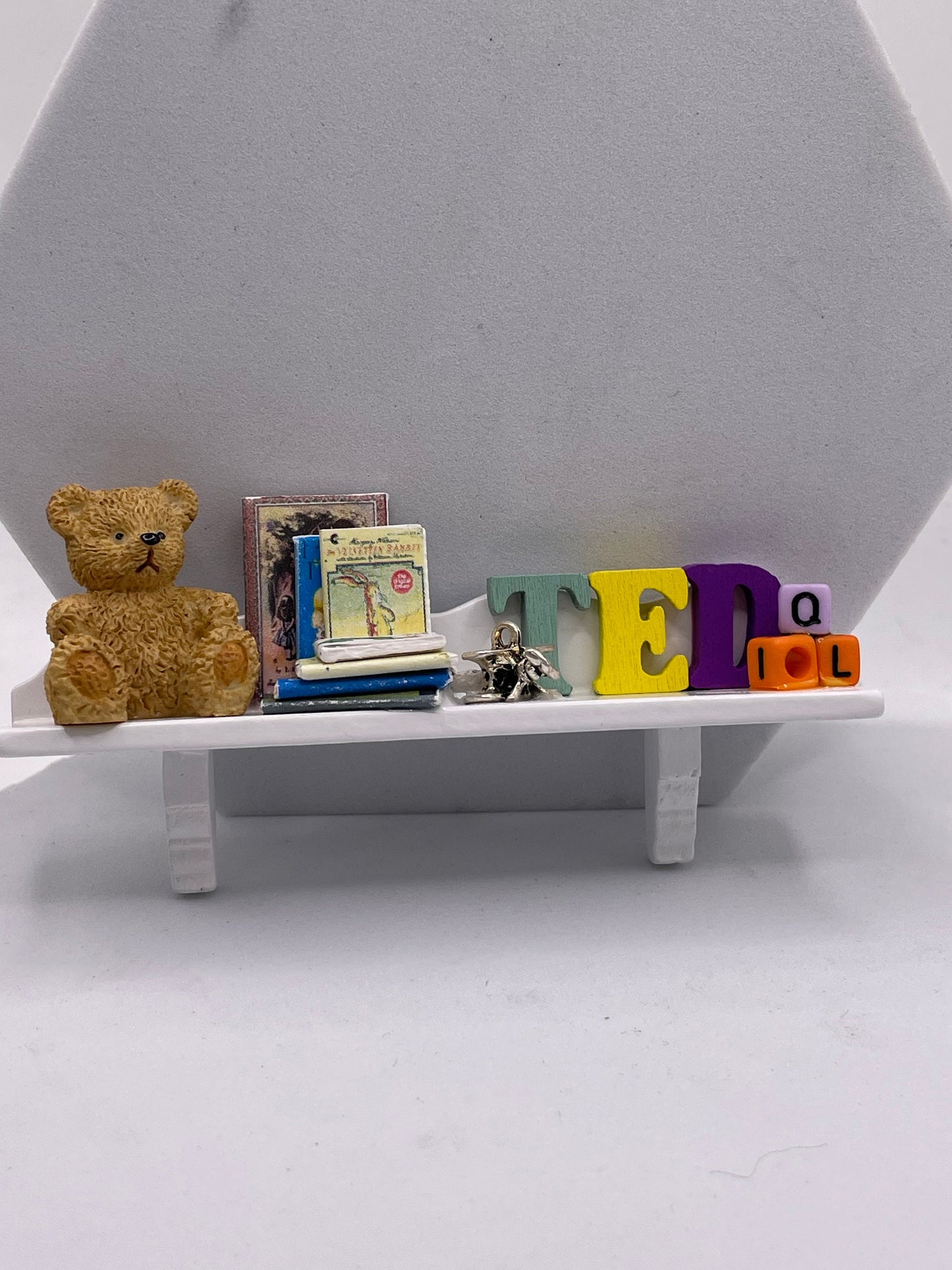Dolls House Miniature - Toy Wall Shelf x1