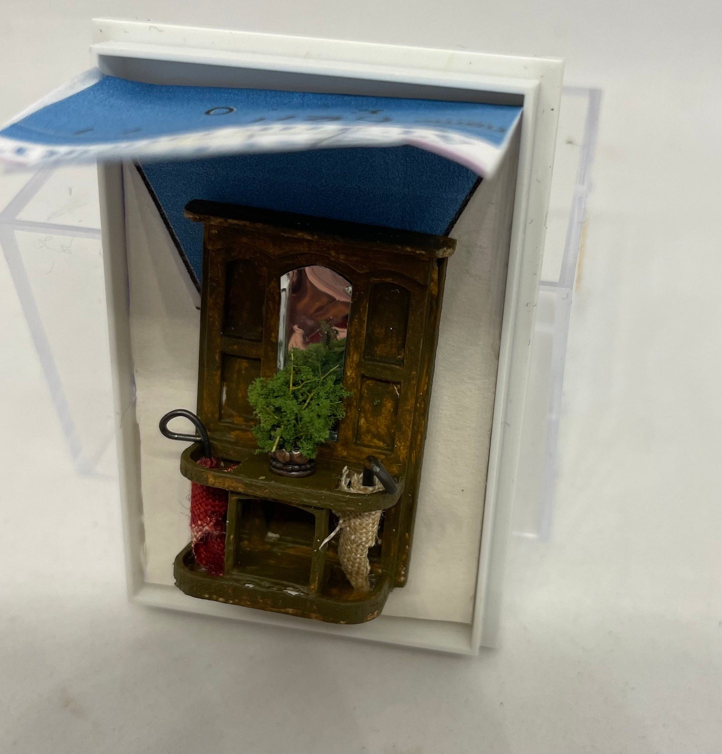 Dolls House Dressed 1/48th hall stand