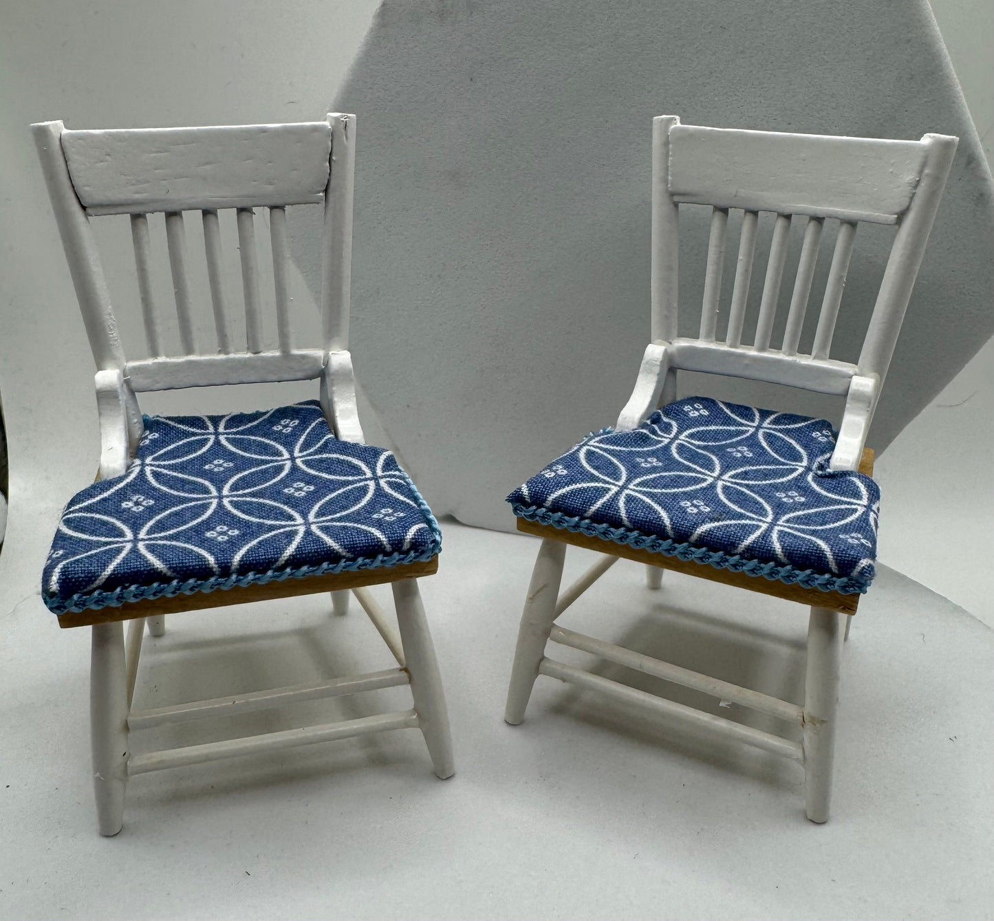 Dolls House Miniatures - 1/12 occasional side chair s/2