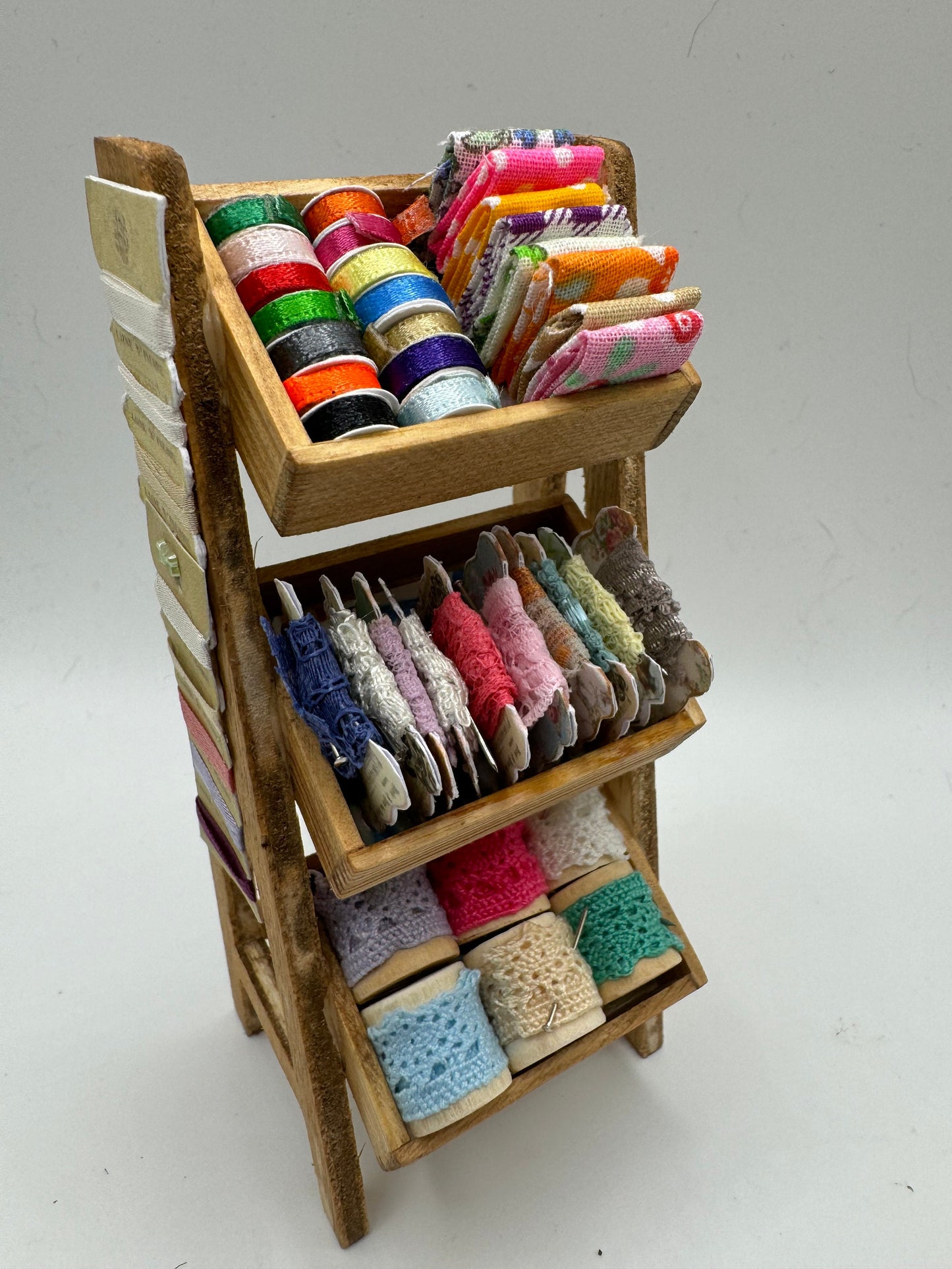 Dolls House Miniatures - 1/12th - Haberdashery Sewing stand