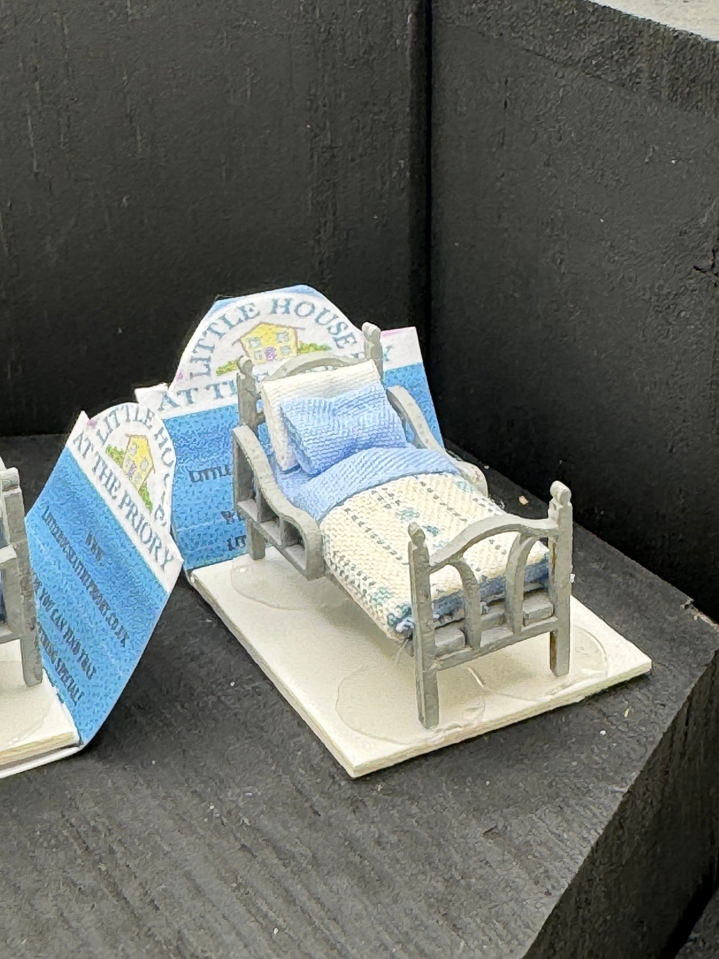 Dolls House Miniatures - Hand Made Single childs Bed (1/48th / 1:48 / Quarter Scale )