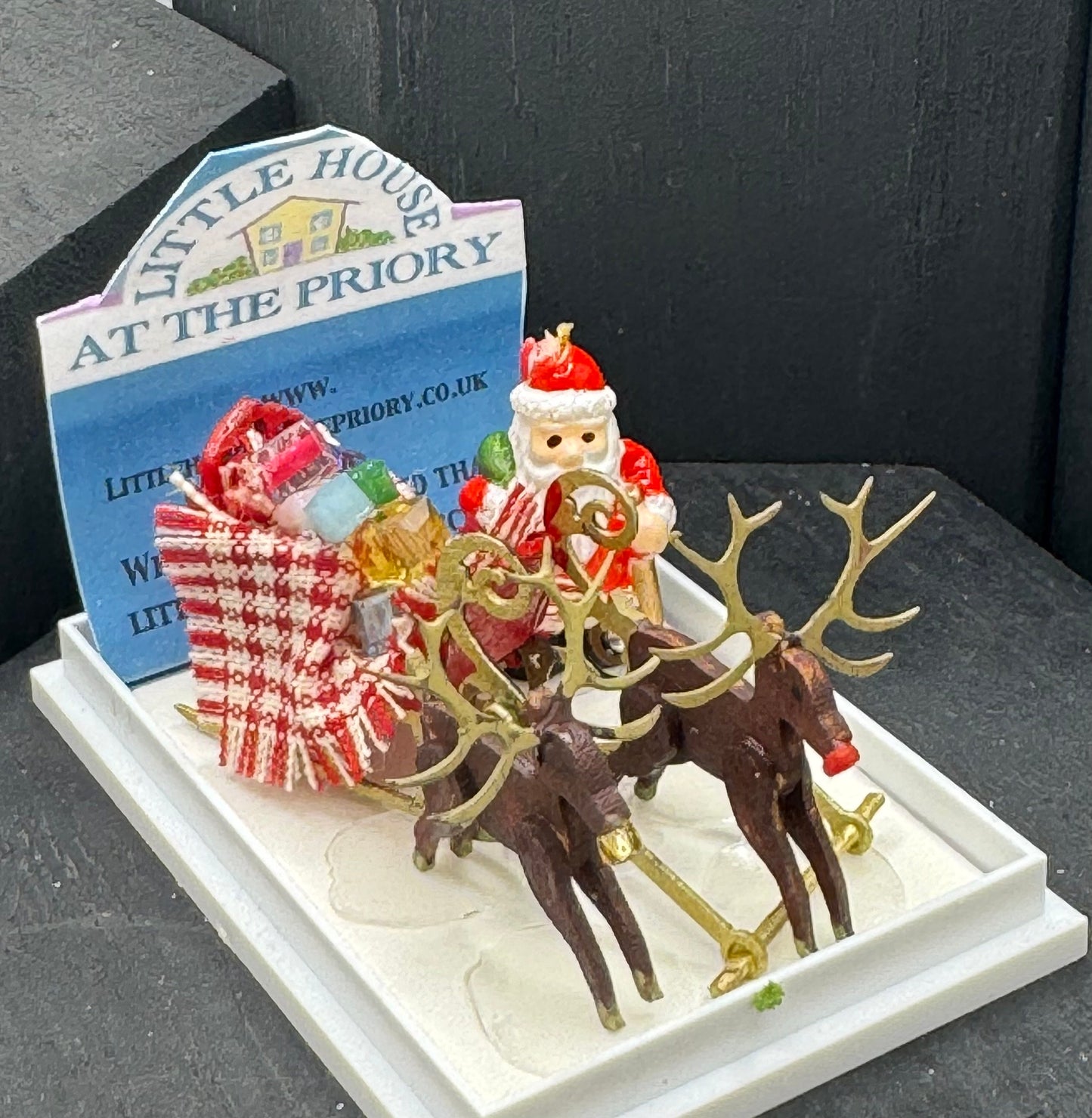 Dolls House 1/48th Santa's Sleigh with Reindeer