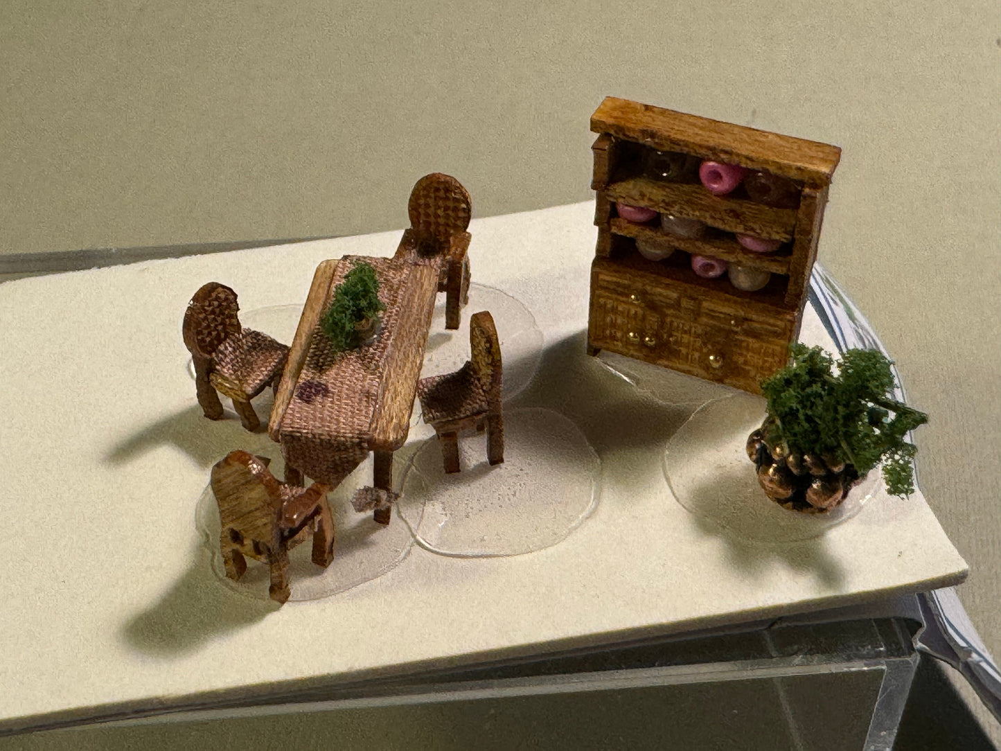 Dolls House Miniatures 1/144th / 1:144 / micro / dutch scale Traditional Dining Room set