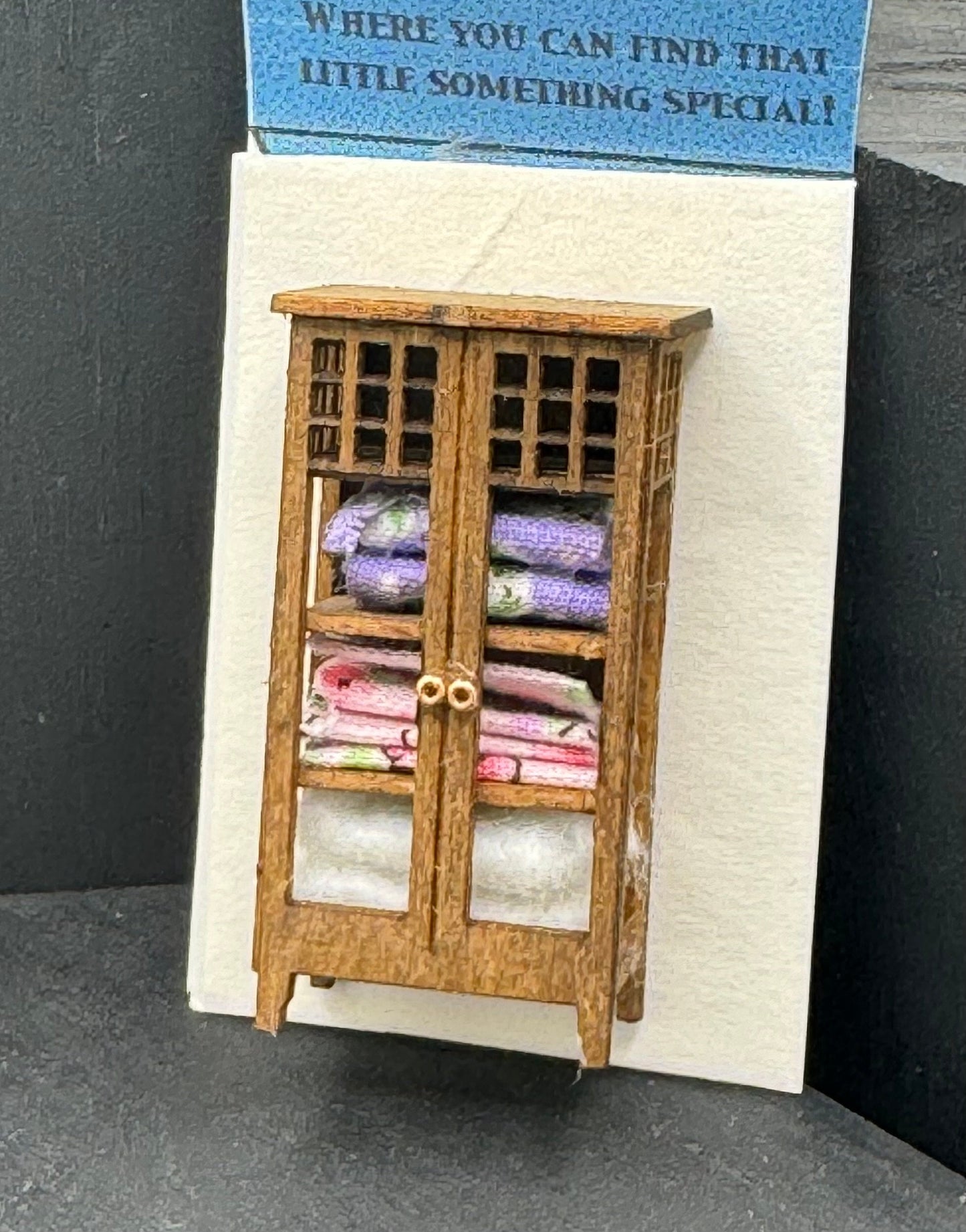 Dolls House 1/48th Linen Cupboard