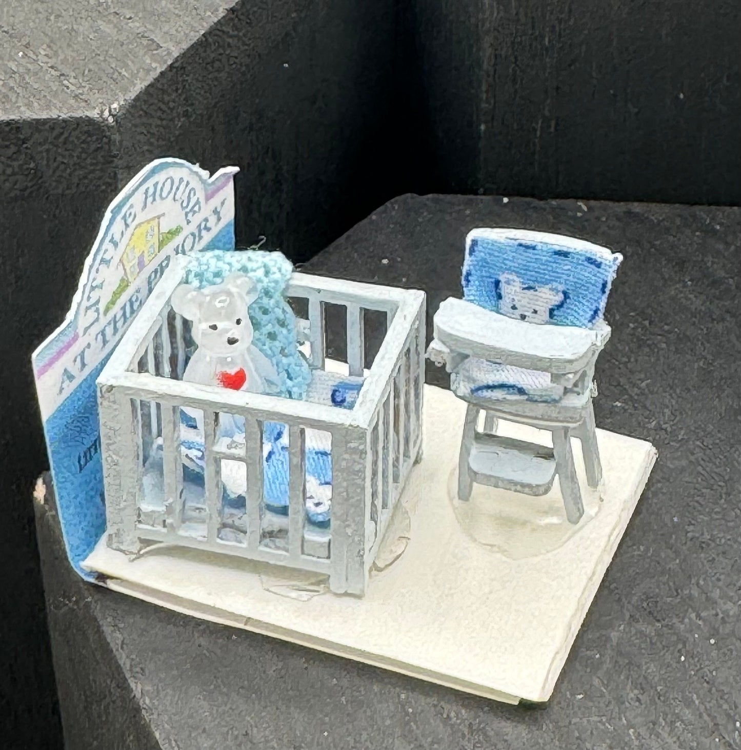 Dolls House 1/48th Playpen / Highchair Set x1
