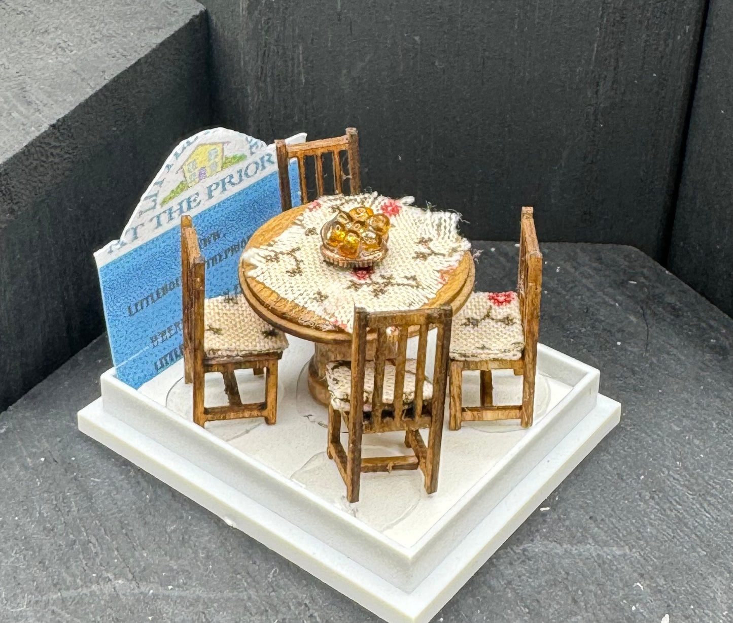 Dolls House 1/48th Table and 4 chairs