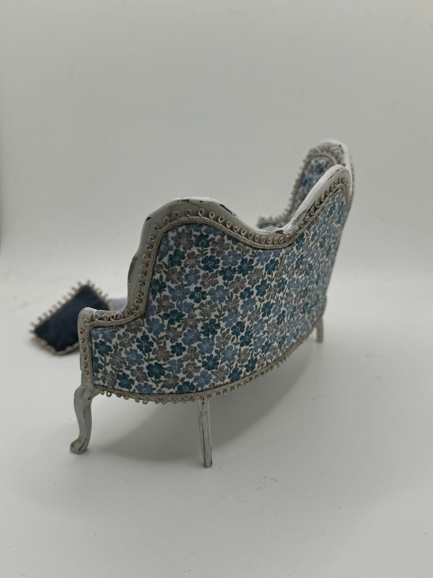 Dolls House Miniatures - 1/12th Liberty Fabric elegant regency sofa chair