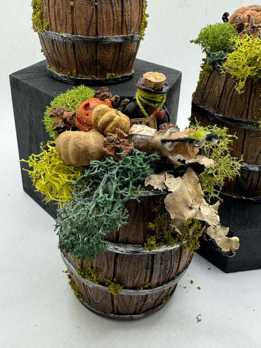 Dolls House Miniatures - 1/12 Spooky Barrel x1