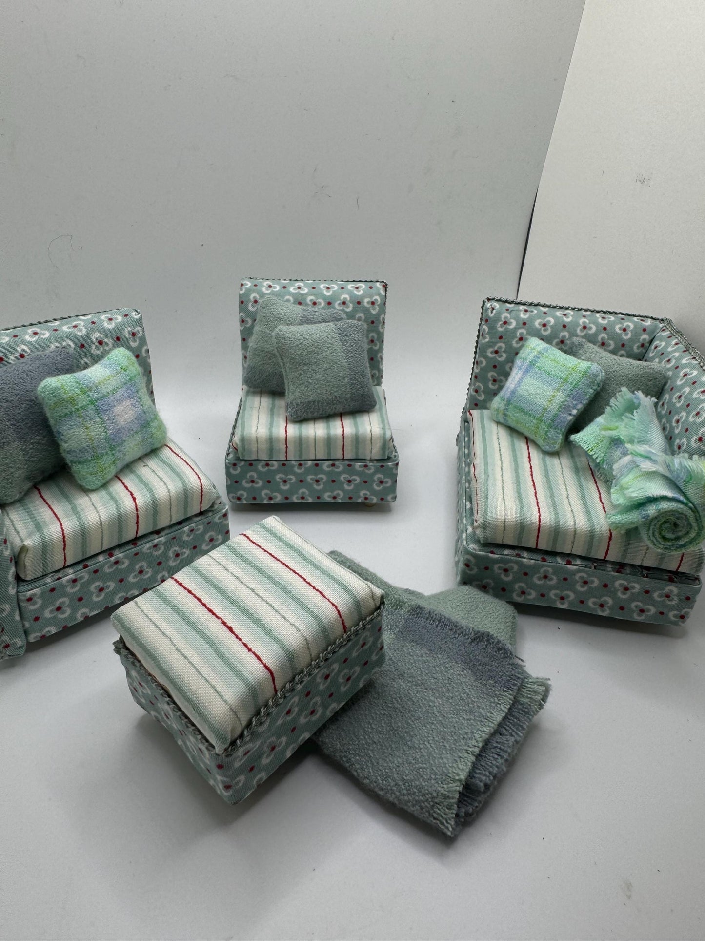 Dolls House Miniatures - 1/12 Sectional Sofa (4 pieces)