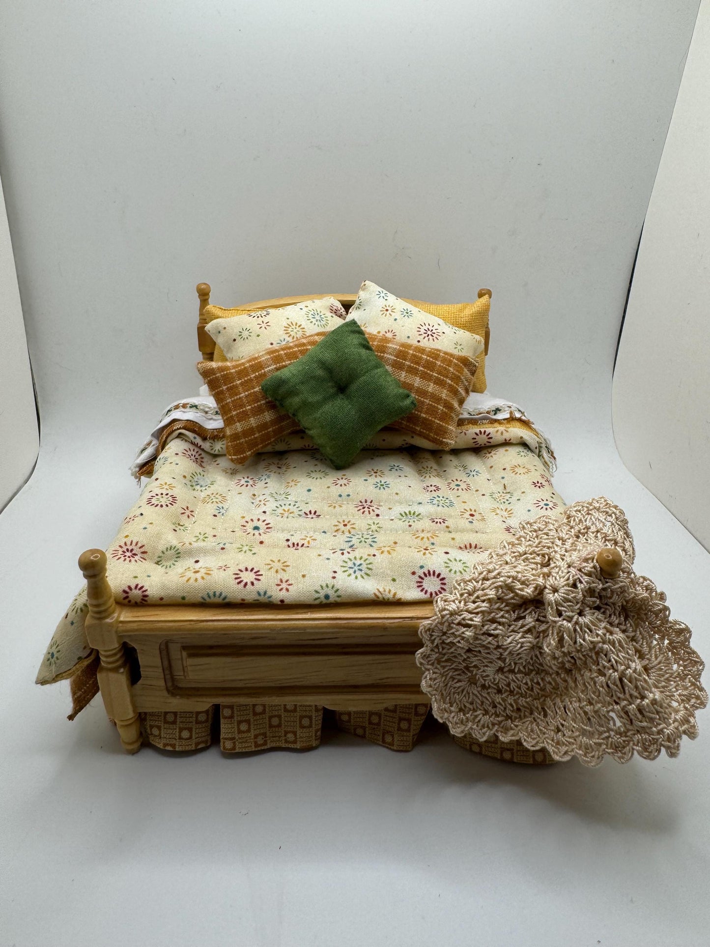 Dolls House Dressed 1/12th Double Bed - Sandy