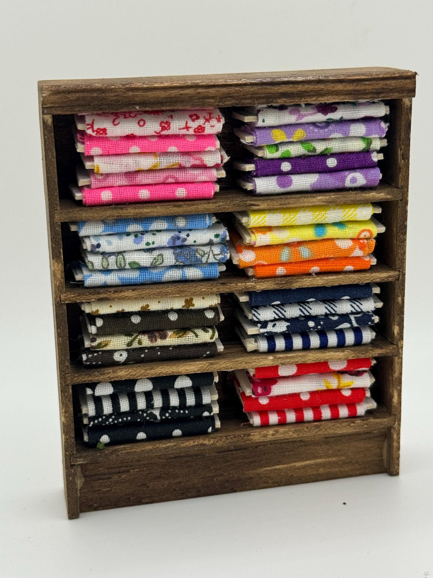 DOLLS HOUSE MINIATURES - 1/24th / 1:24th / Half Inch Scale - Haberdashery Fabric Shelves