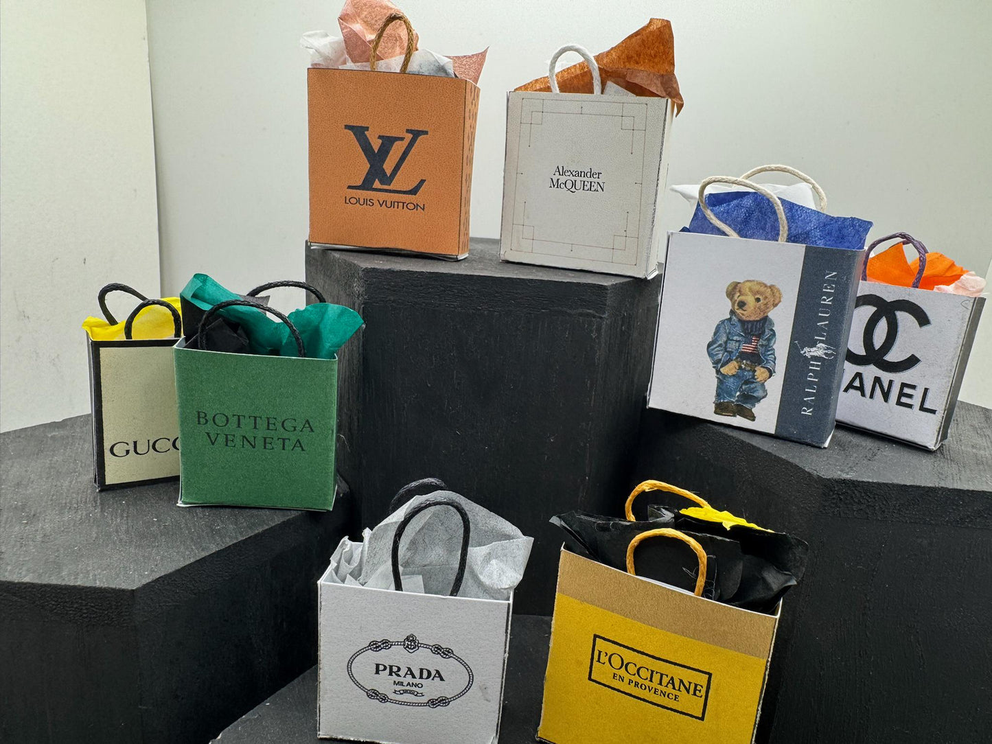 Dolls House Miniatures- 1/12th Shopping Bags x8 - SET 15 - High End Fashion