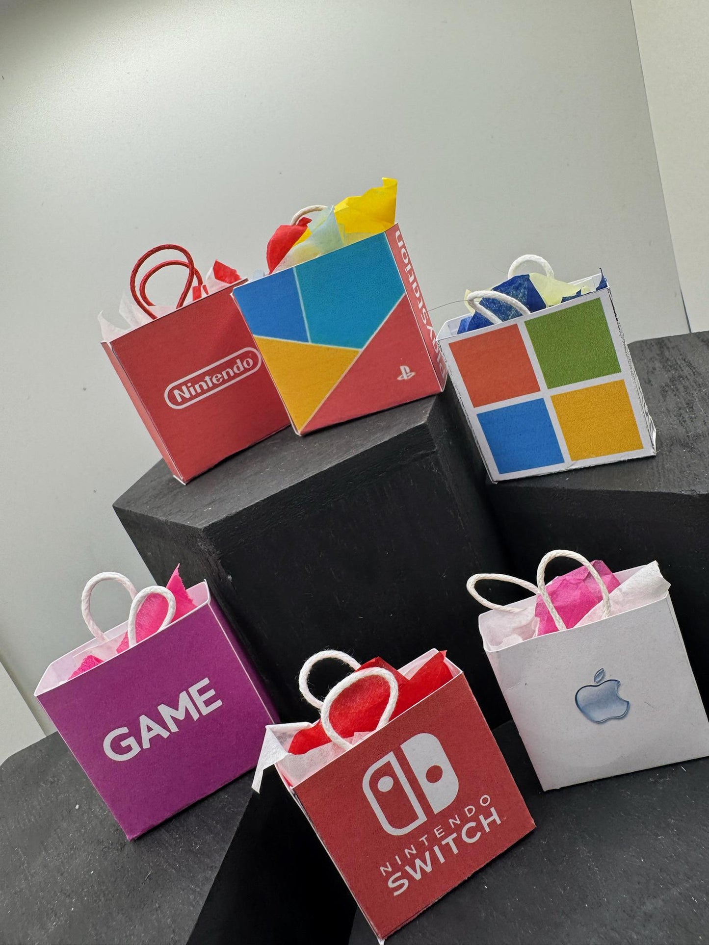 Dolls House Miniatures- 1/12th Shopping Bags x6 - SET 19 - Tech.