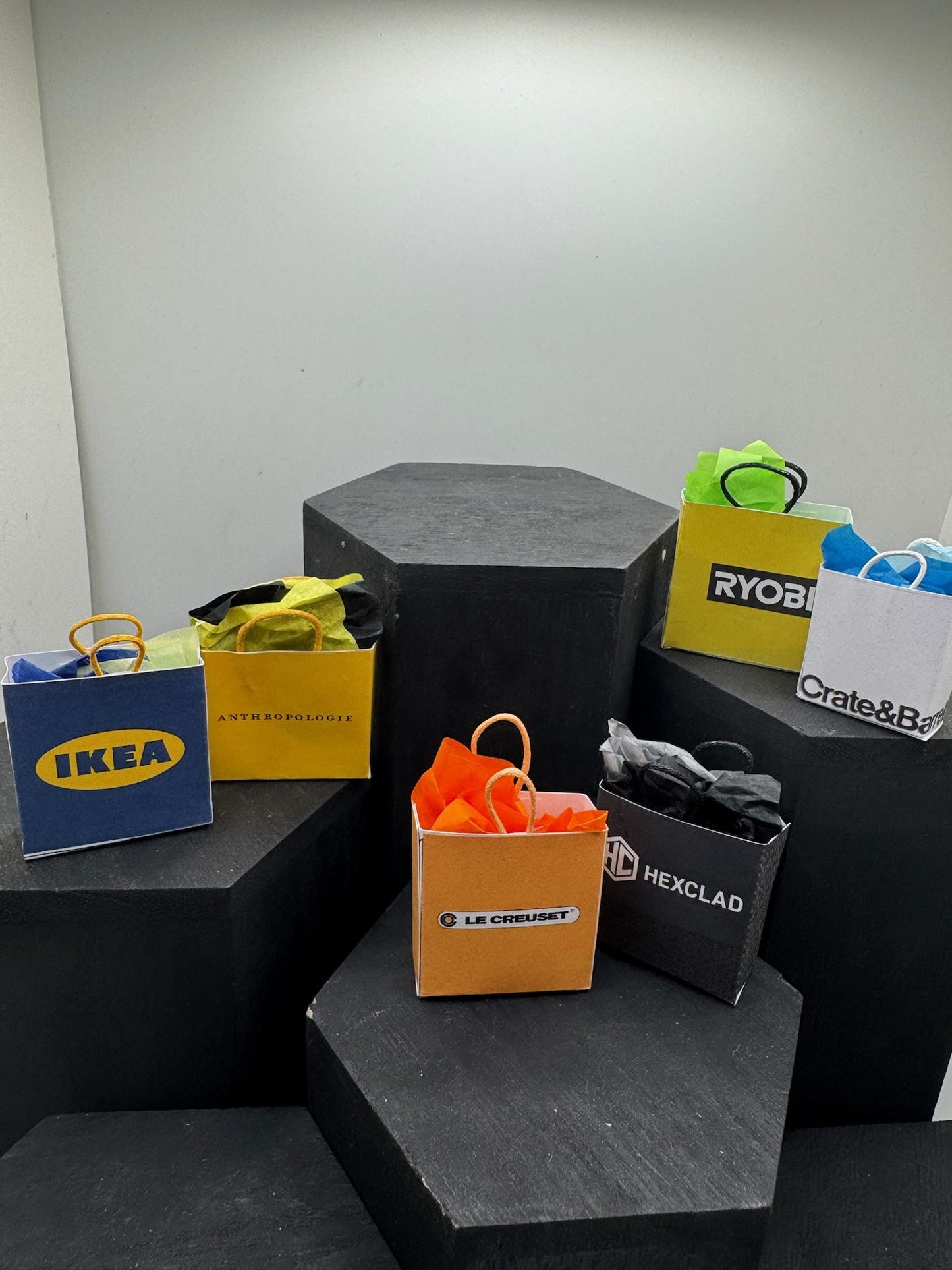 Dolls House Miniatures- 1/12th Shopping Bags x6 - SET 24 - Homewares