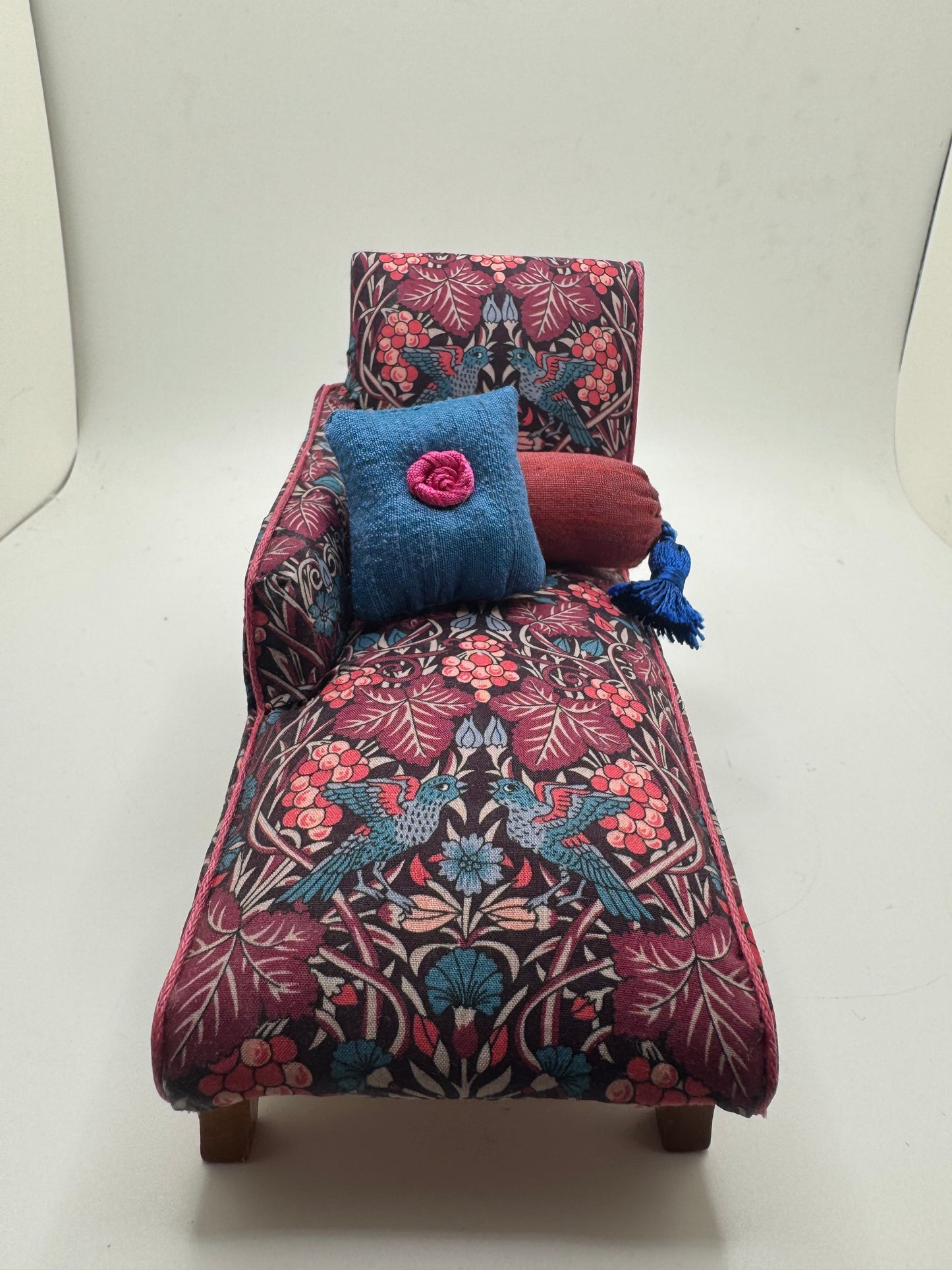 1/12th Chaise - Red William Morris Fabric