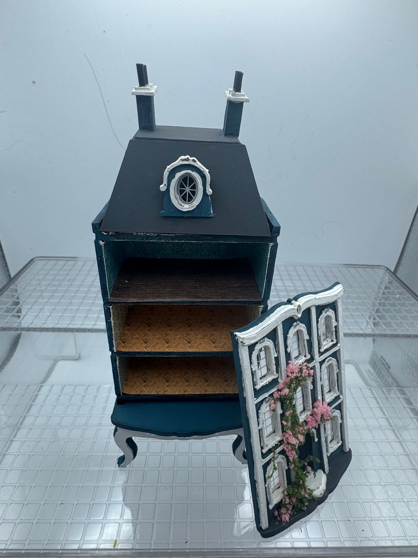 1/144th Tall House - pink rose