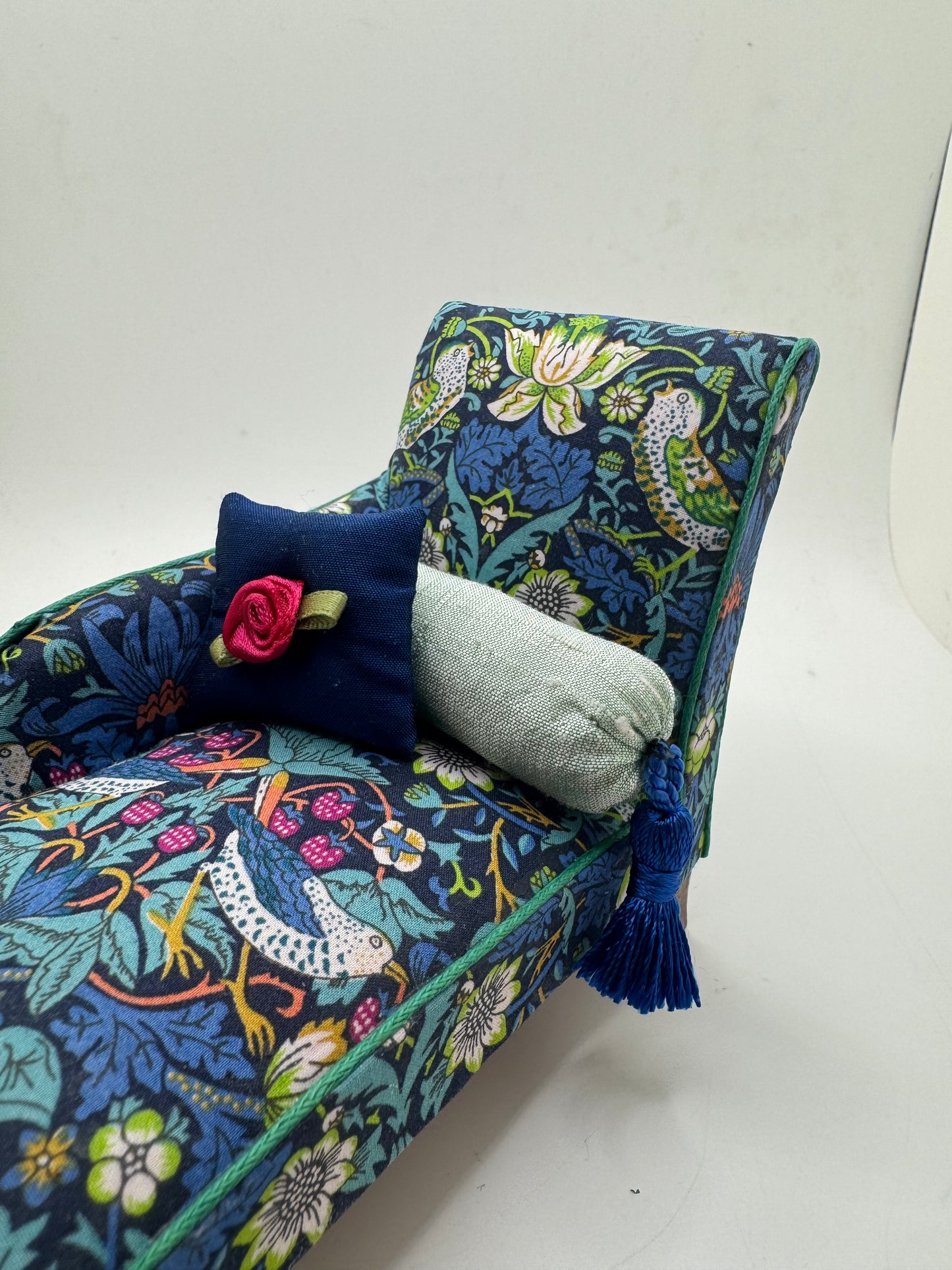 1/12th Chaise - William Morris Fabric