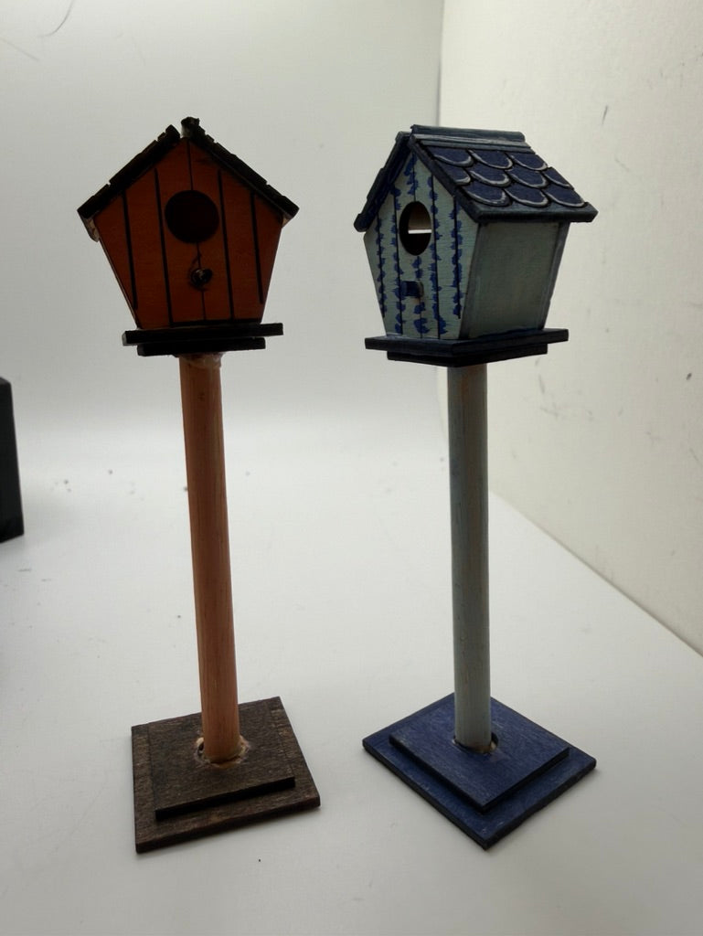 DOLLS HOUSE Miniatures - Bird House x1