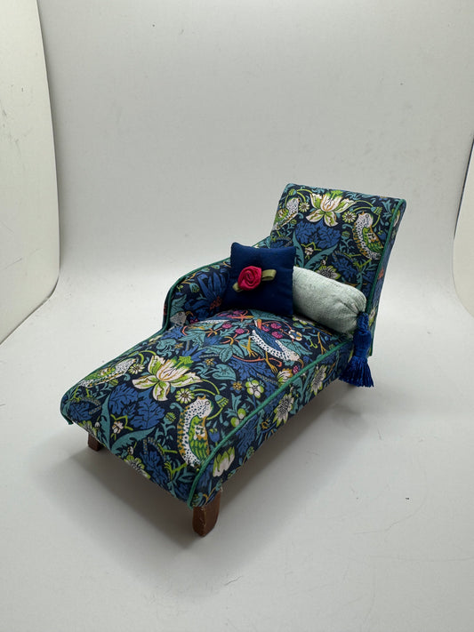 1/12th Chaise - William Morris Fabric