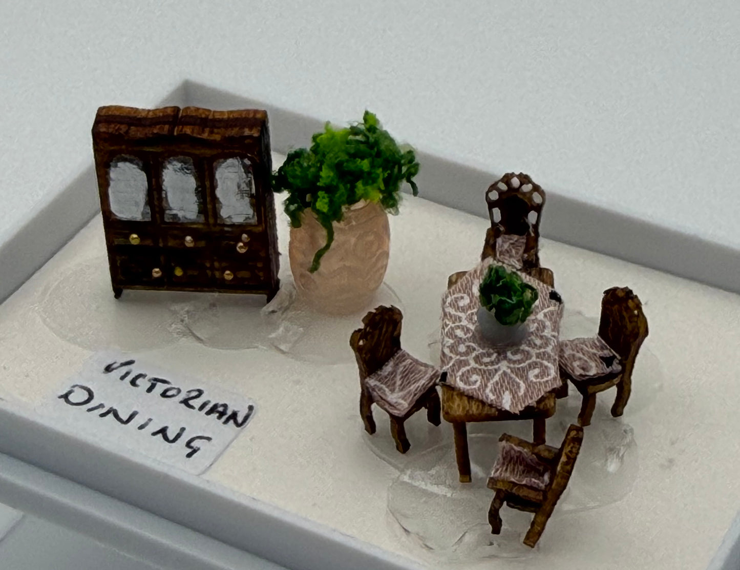 1/144th Victorian Dining  Room set