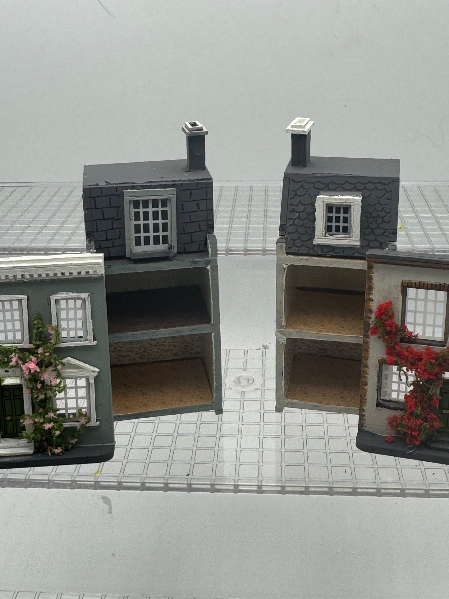 1/144th Petite House x 1 (2 options)