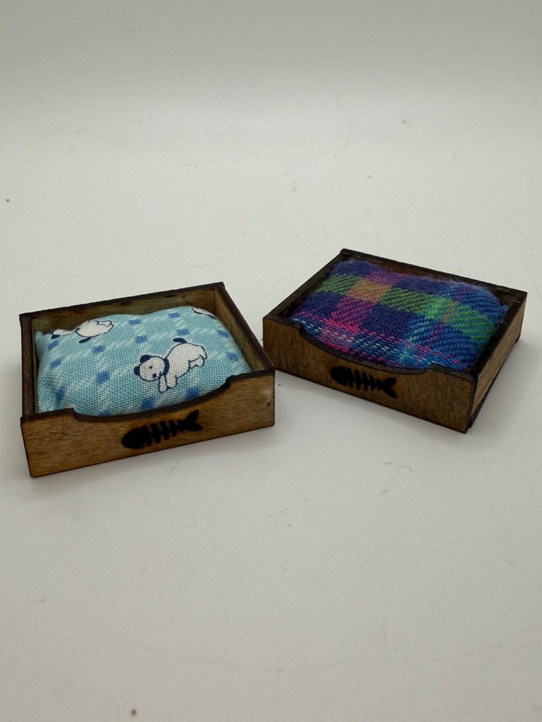 DOLLS HOUSE Miniatures - Pet / Dog/ Cat bed x1