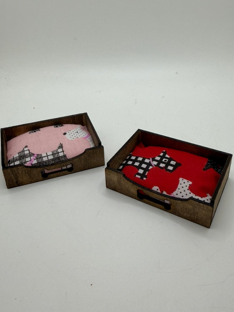 DOLLS HOUSE Miniatures - Pet / Dog/ Cat bed x1