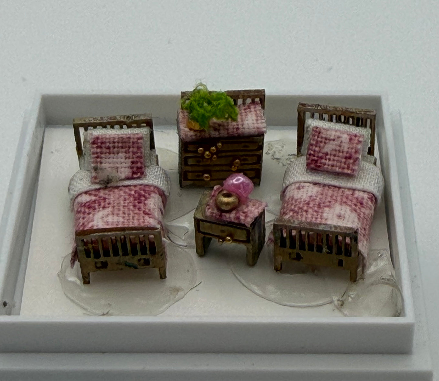 1/144th Victorian Childs Room set