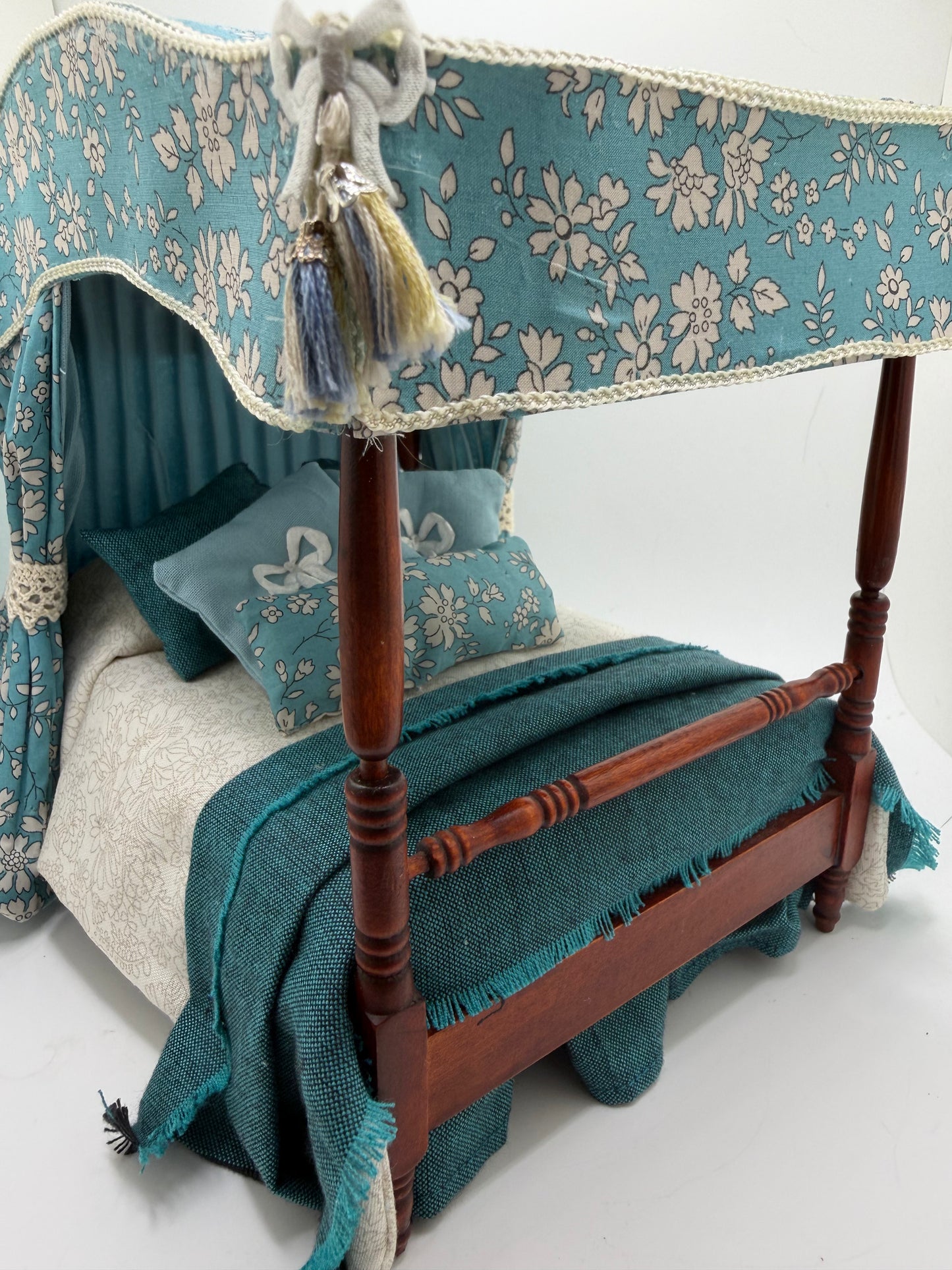 1/12th - 1:12 - 1 inch scale Bow Top Four Poster bed with Liberty fabrics